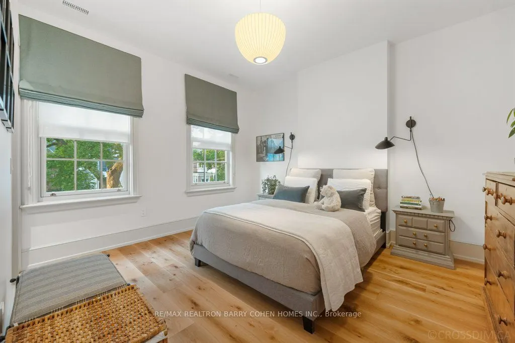 23 Lytton Boulevard