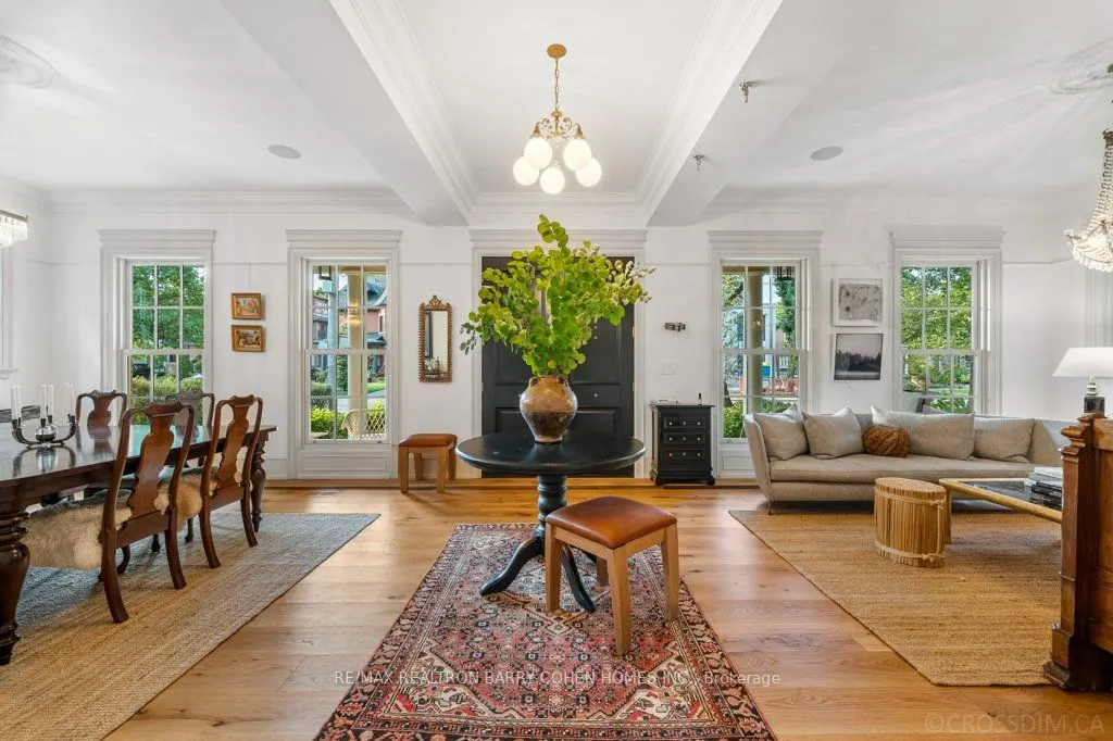 23 Lytton Boulevard