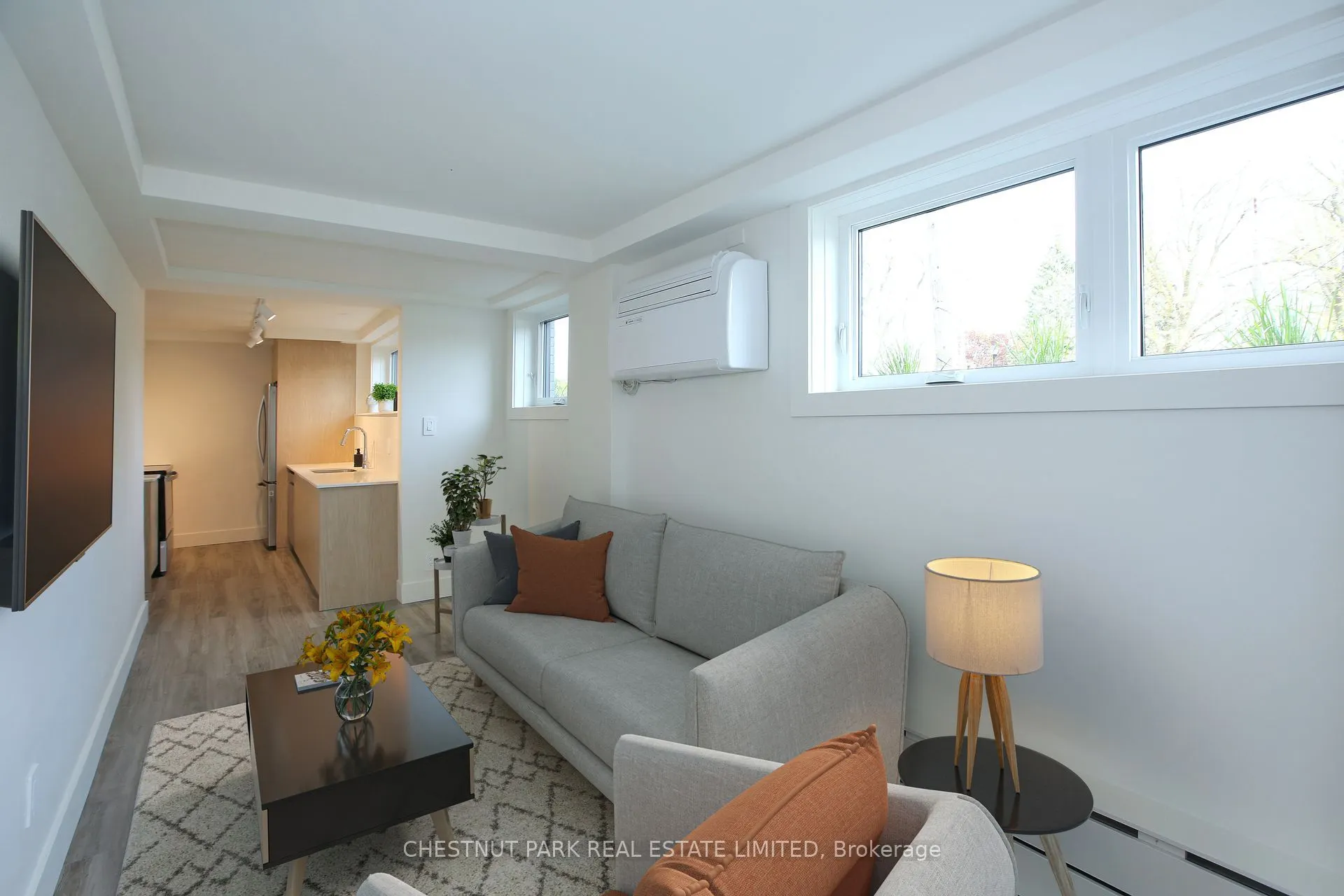 1492 Avenue Road, #1