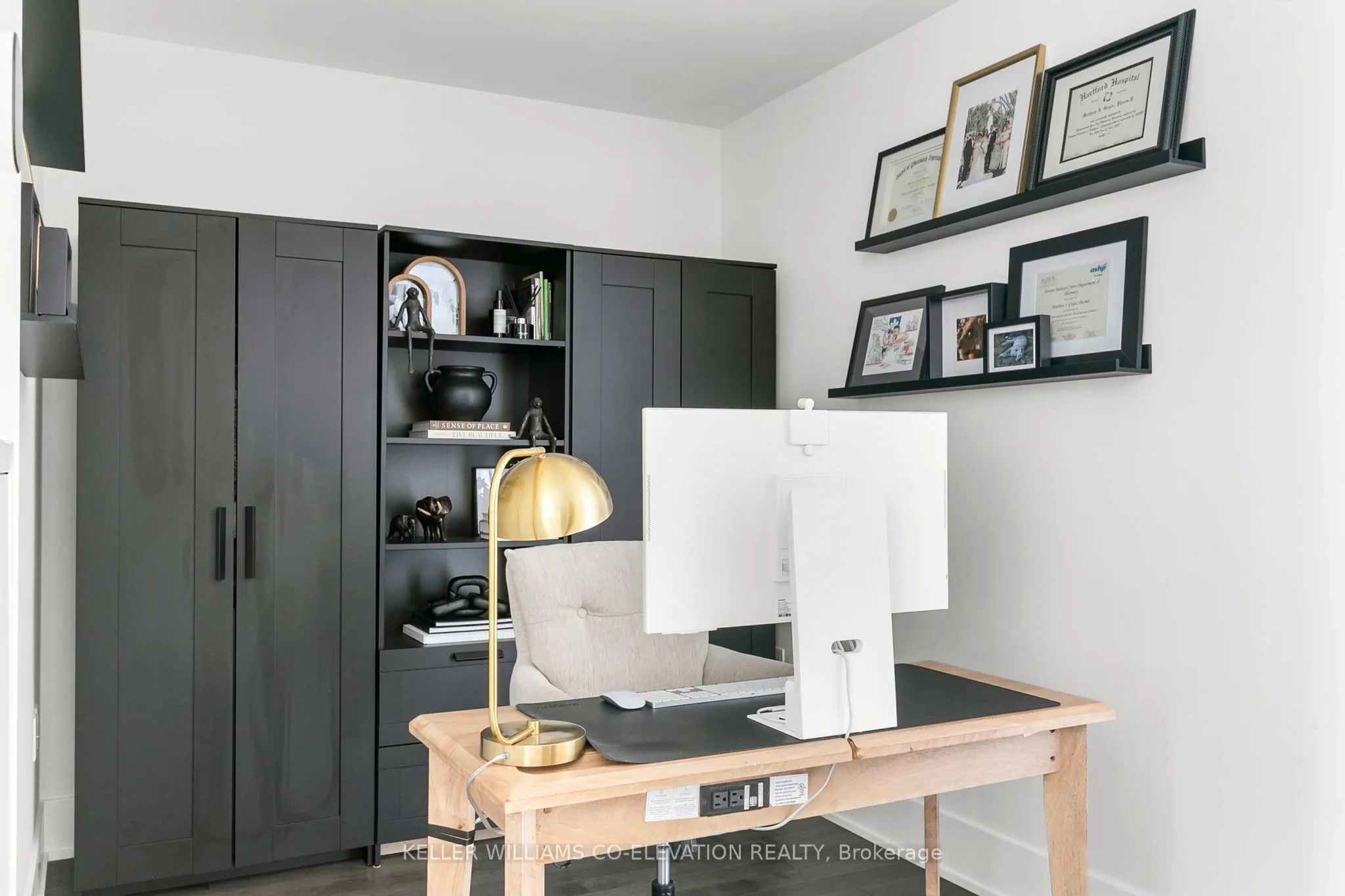 39 Queens Quay E, #835
