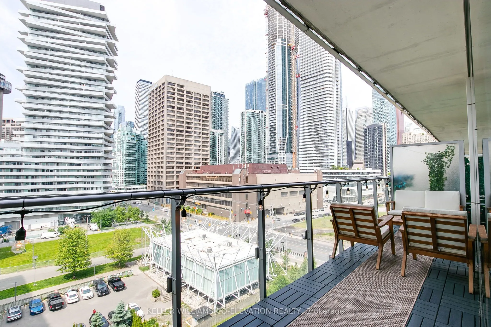 39 Queens Quay E, #835