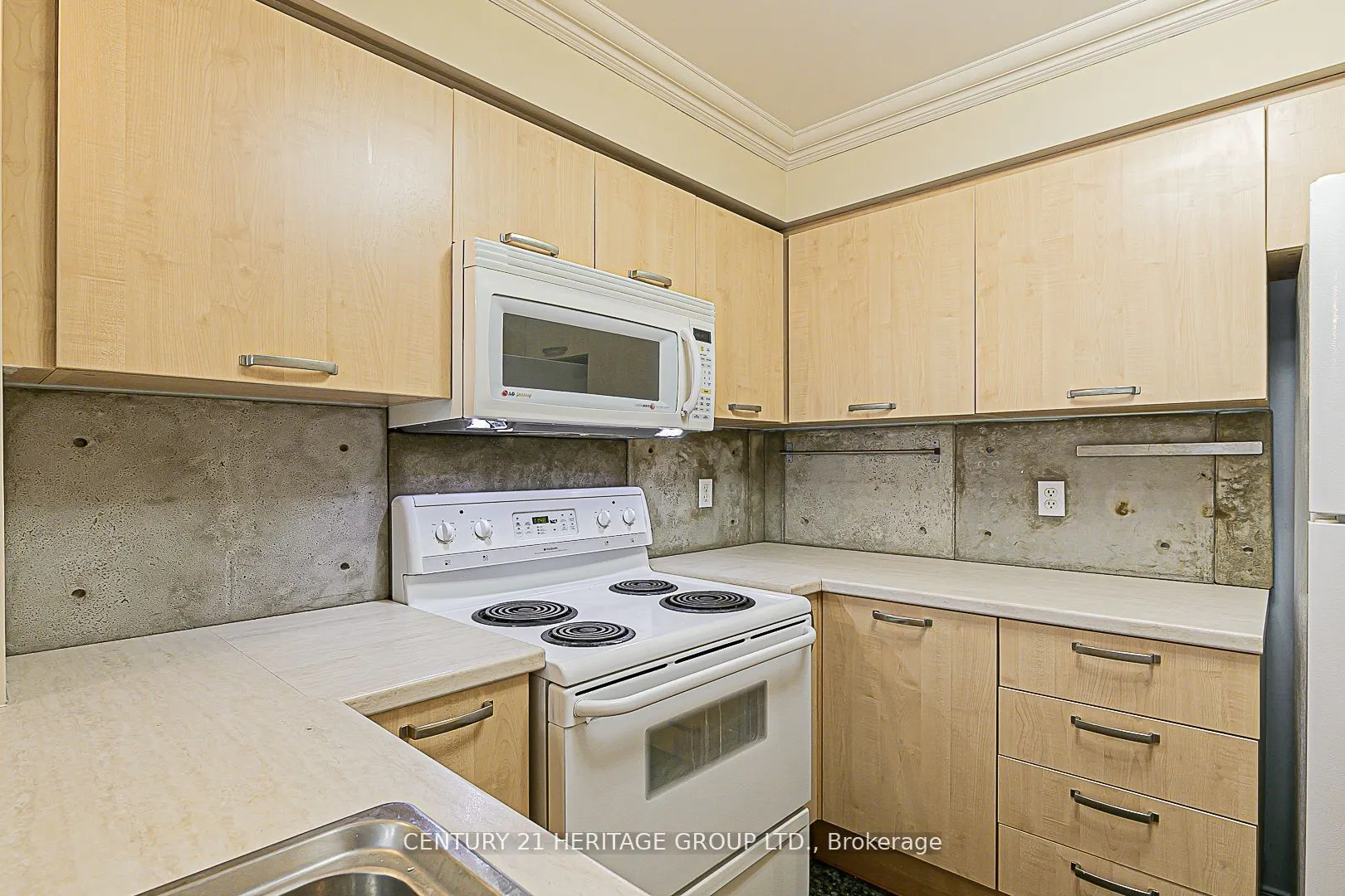 55 Harrison Garden Boulevard S, #407