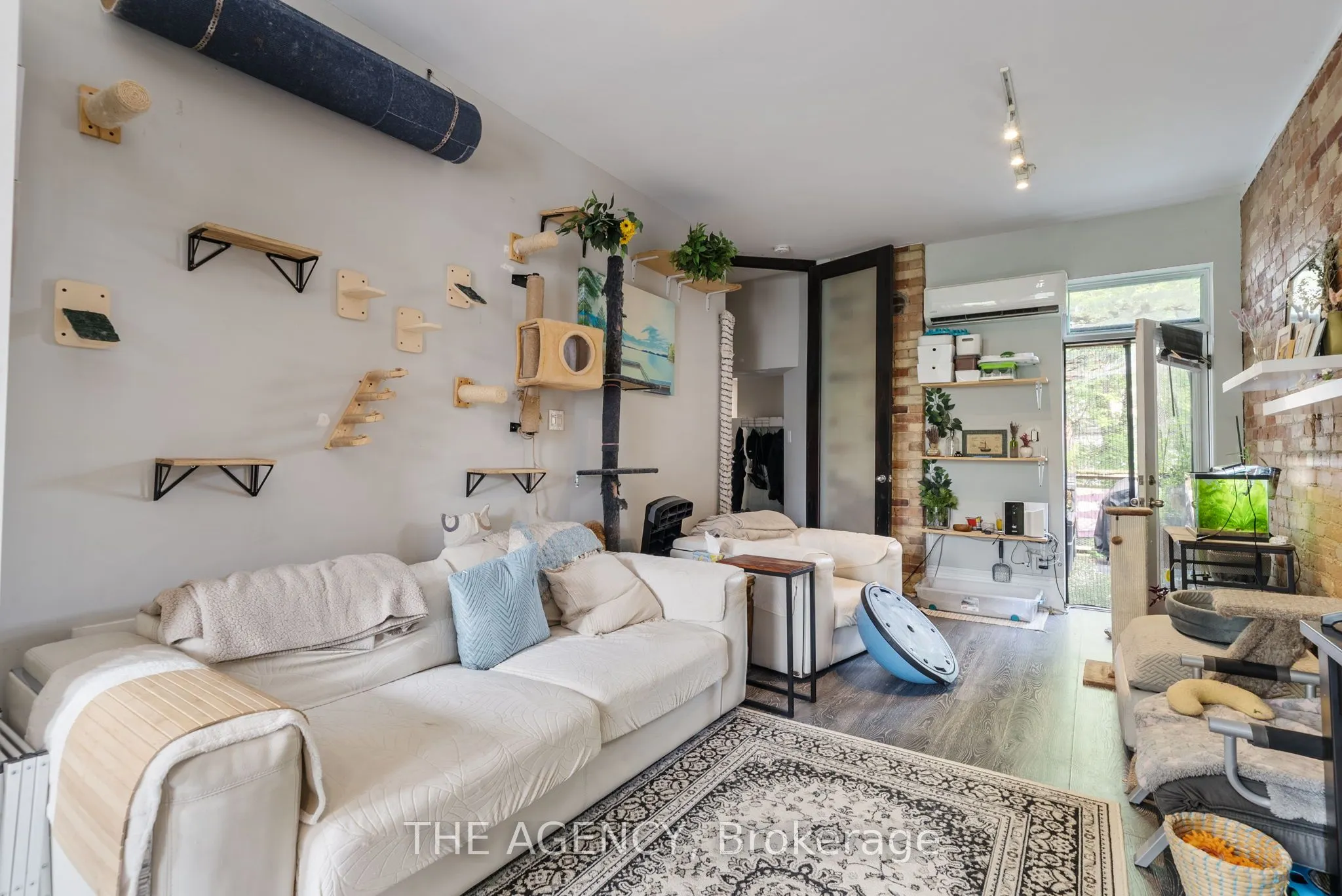31 Rose Avenue
