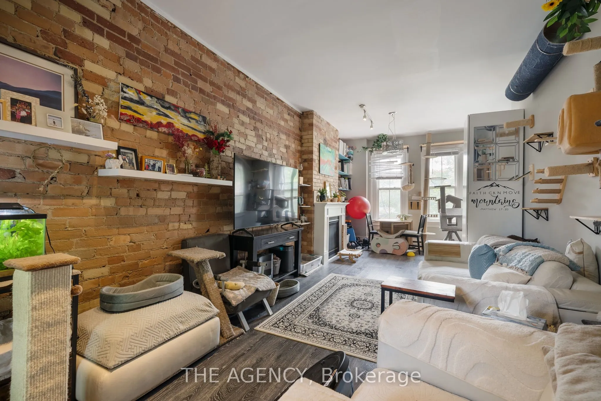 31 Rose Avenue