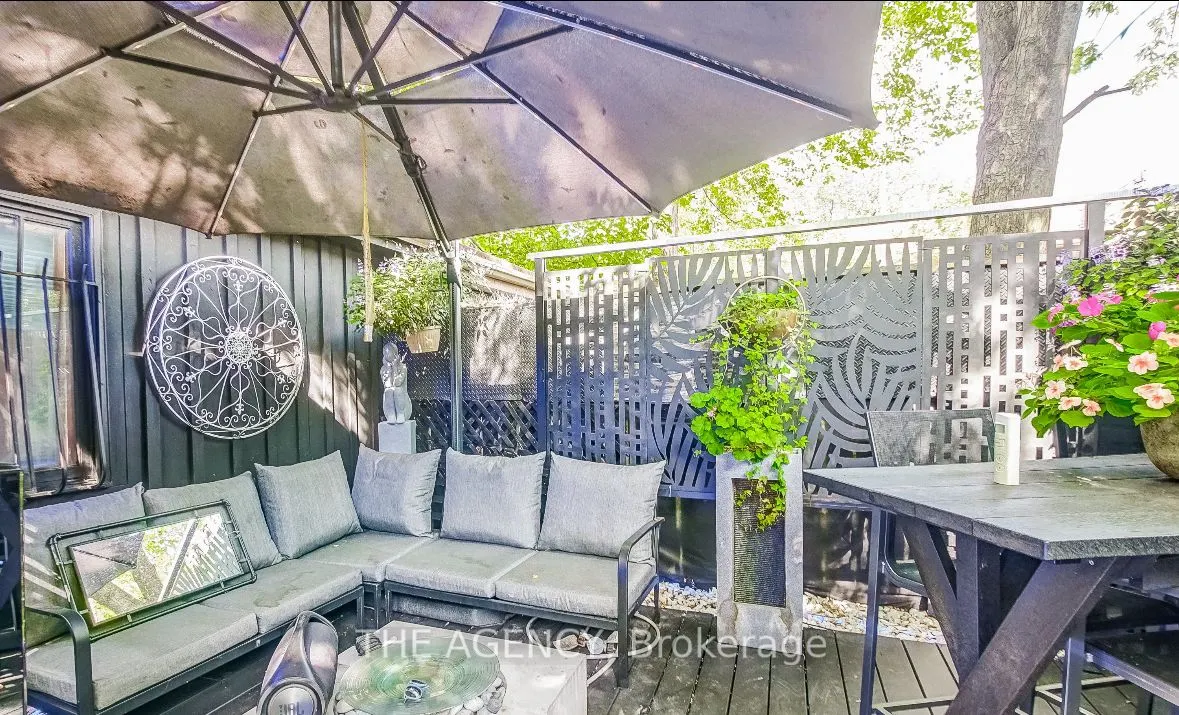 31 Rose Avenue