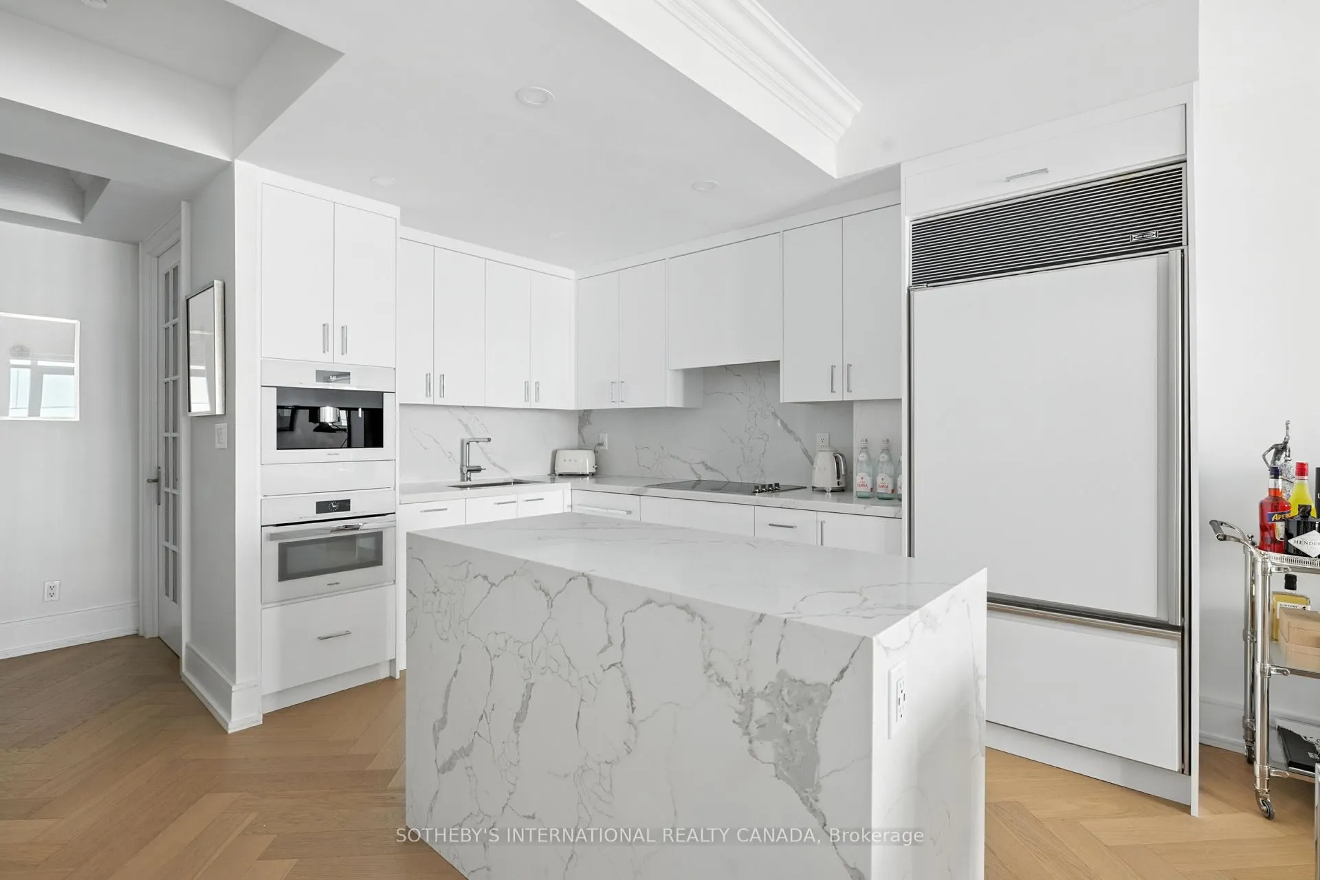 10 Bellair Street, #801