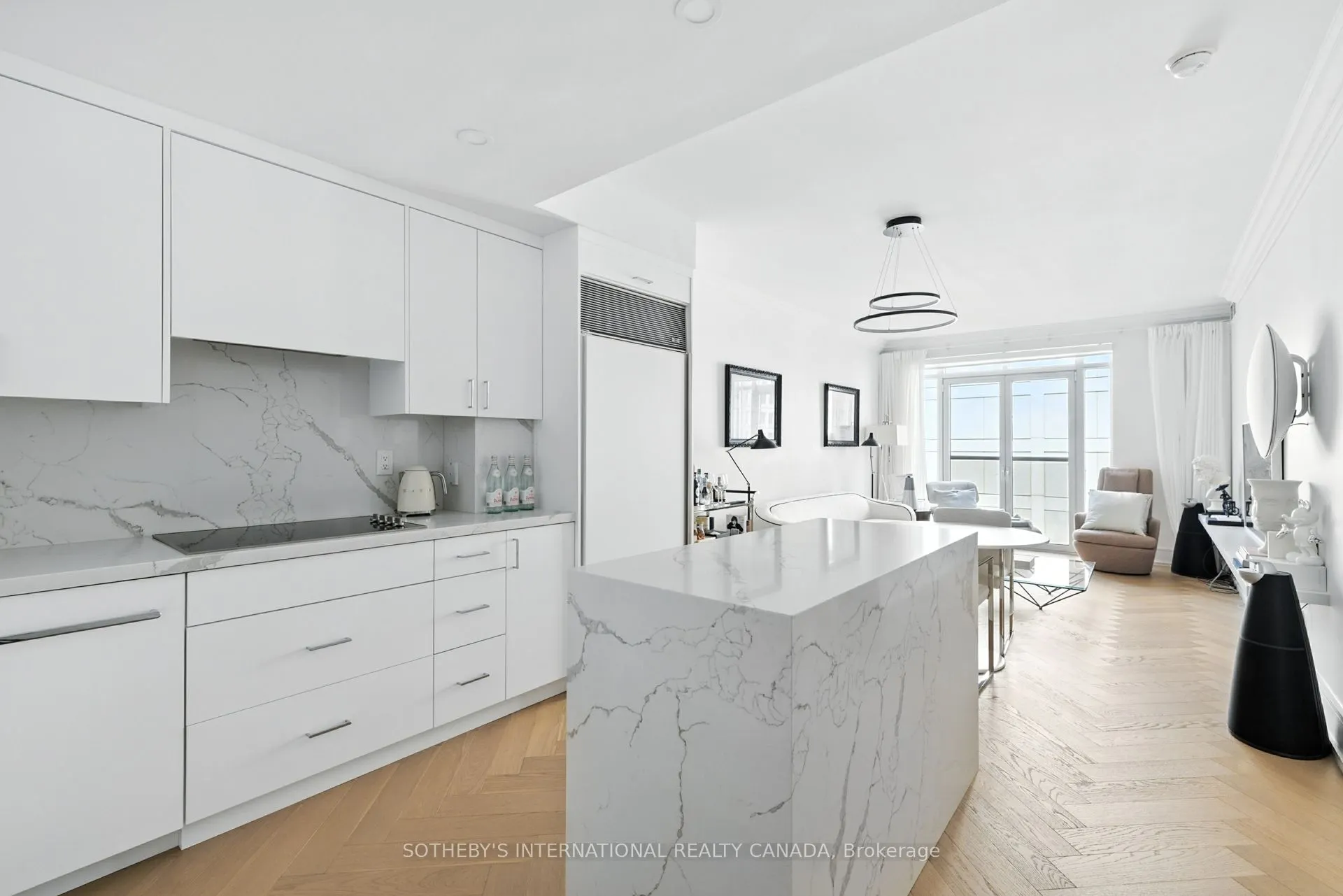 10 Bellair Street, #801