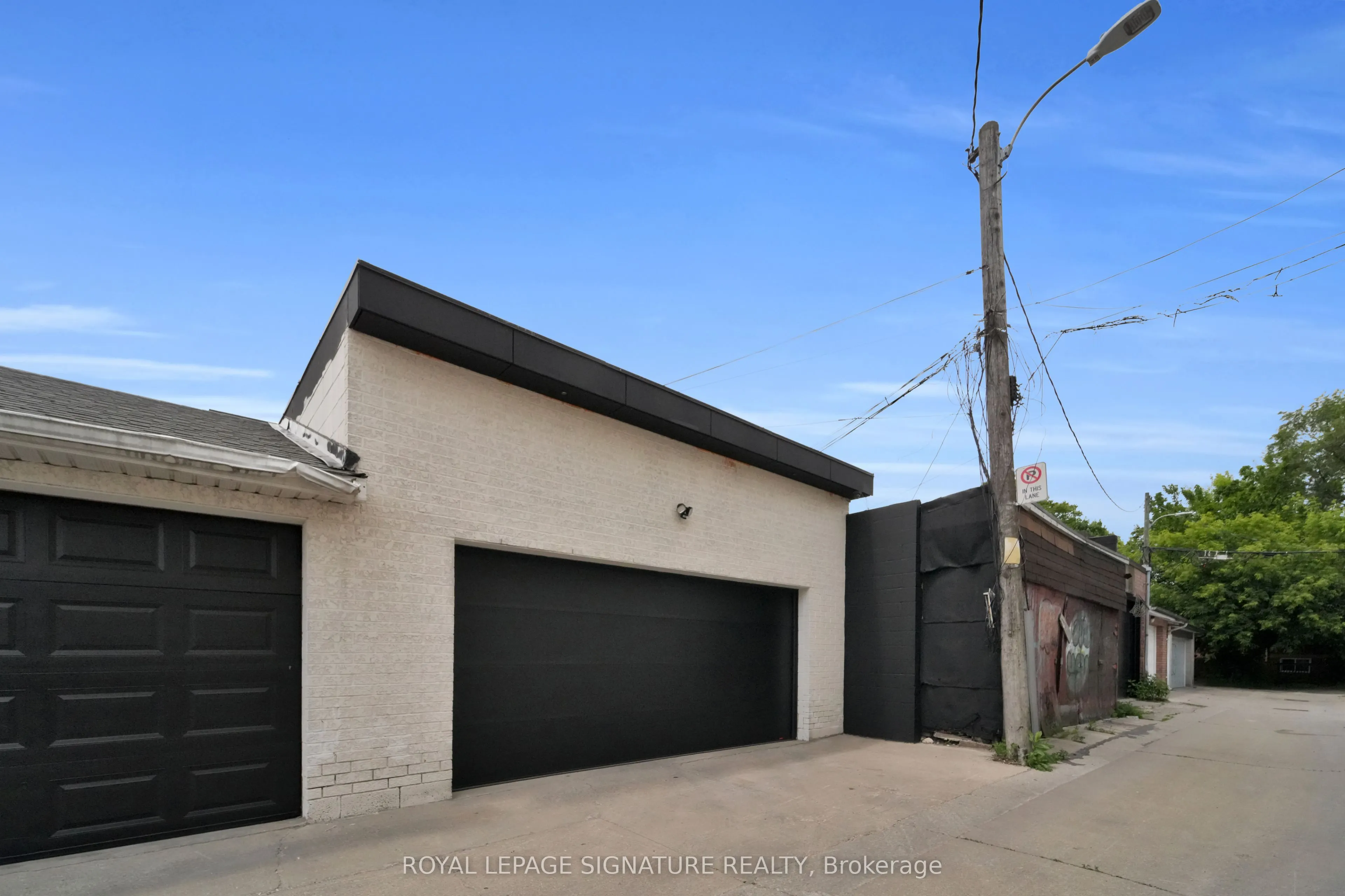 17 Lakeview Avenue
