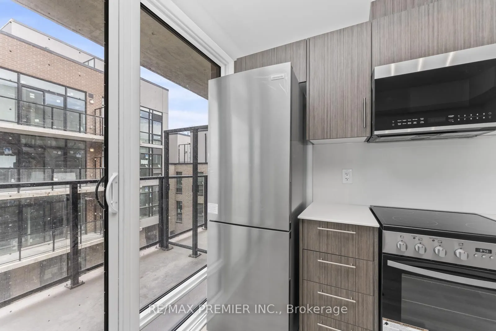 851 Sheppard Avenue W, #15