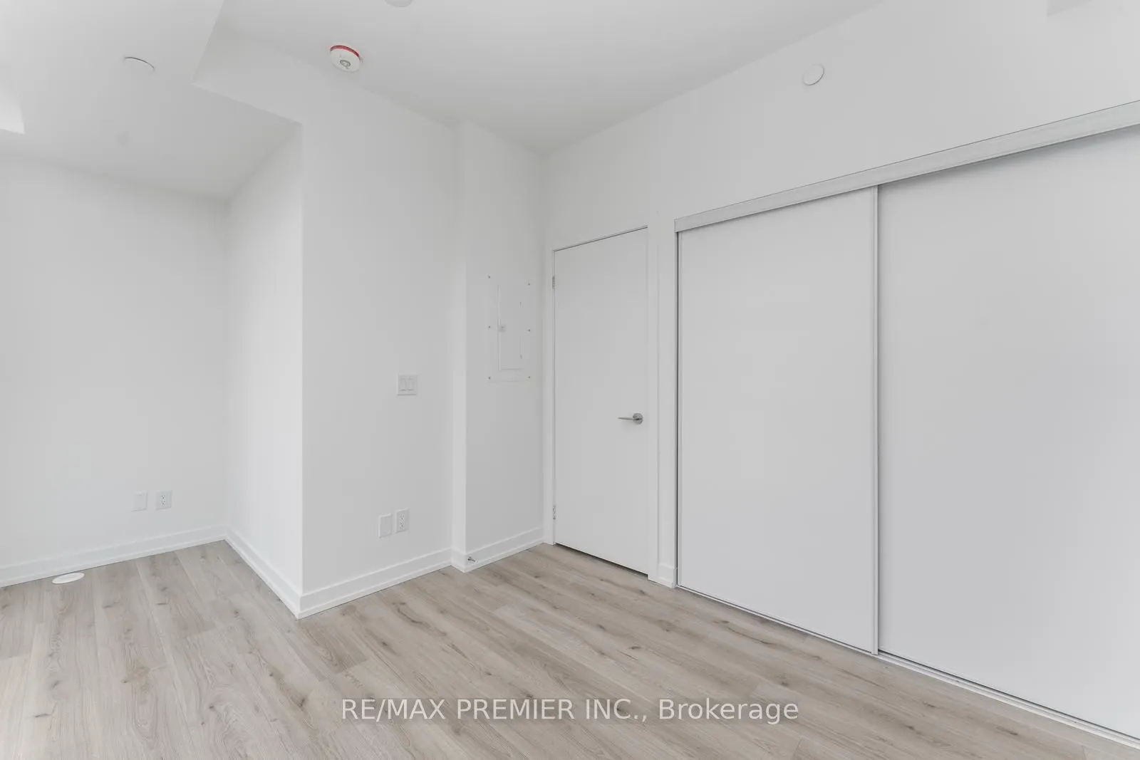 851 Sheppard Avenue W, #15