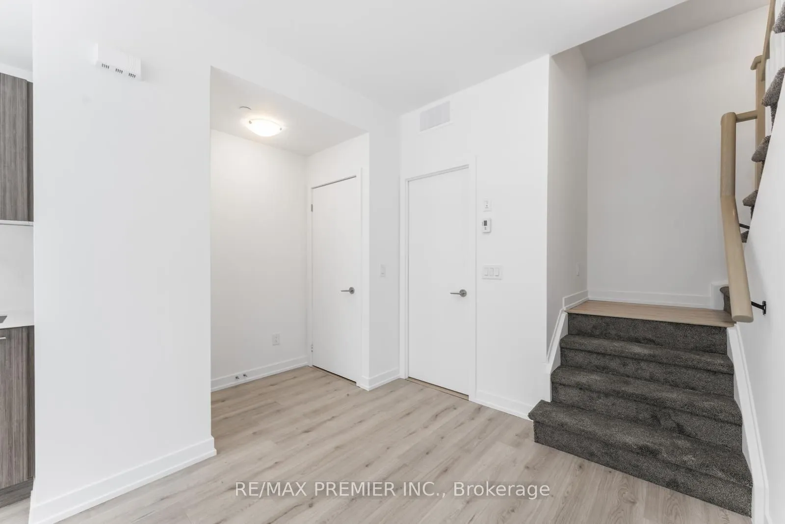 851 Sheppard Avenue W, #15
