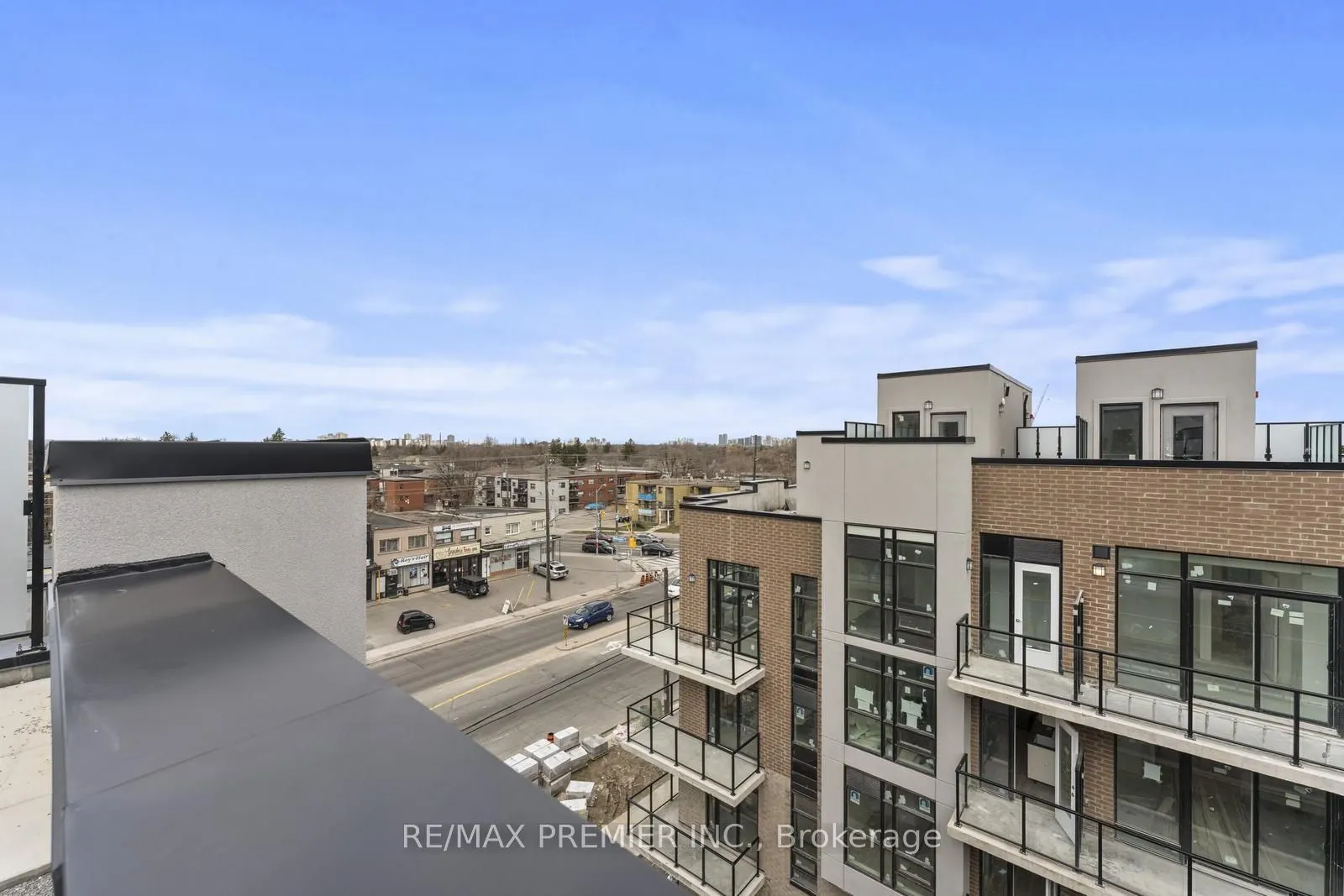 851 Sheppard Avenue W, #15