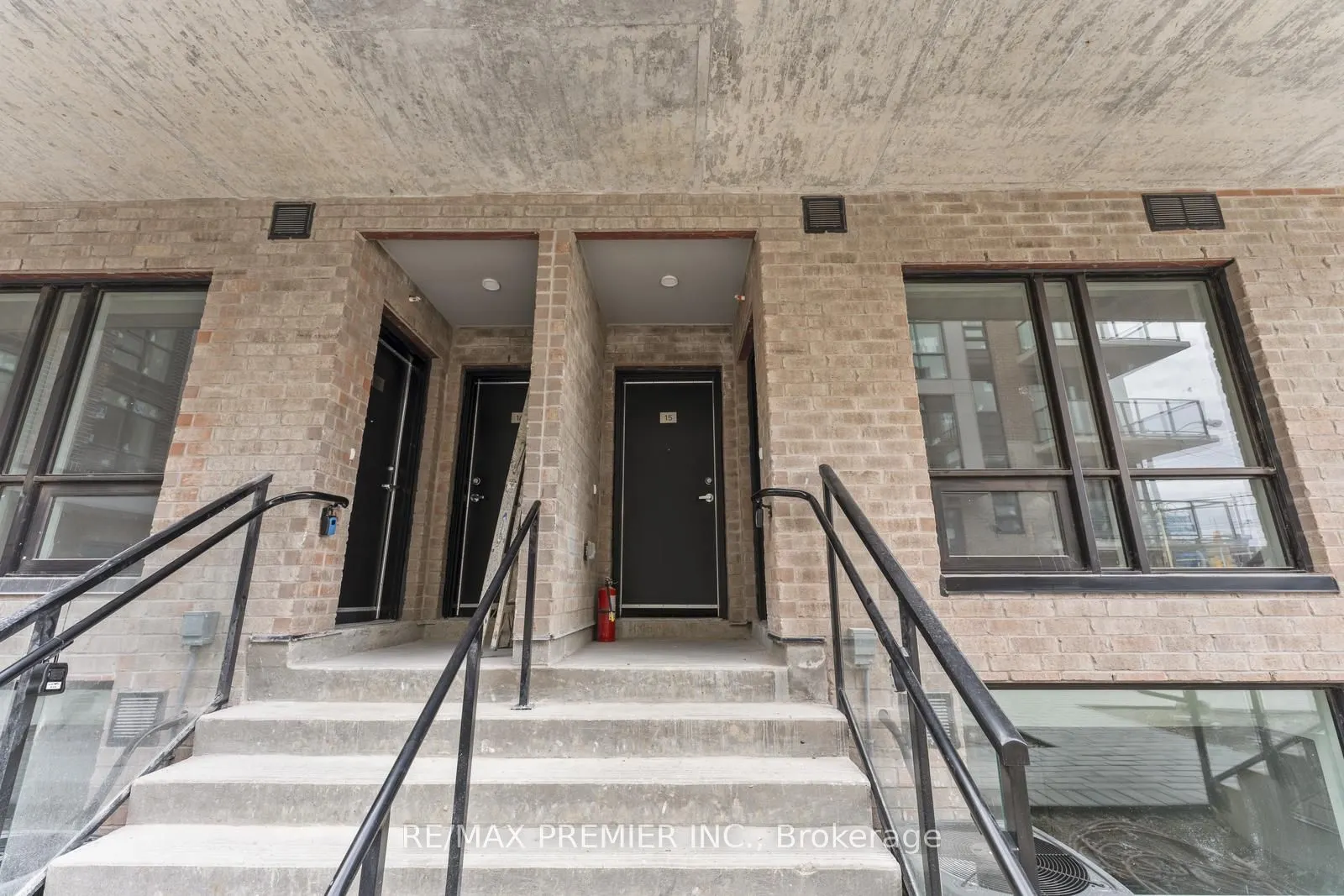 851 Sheppard Avenue W, #15