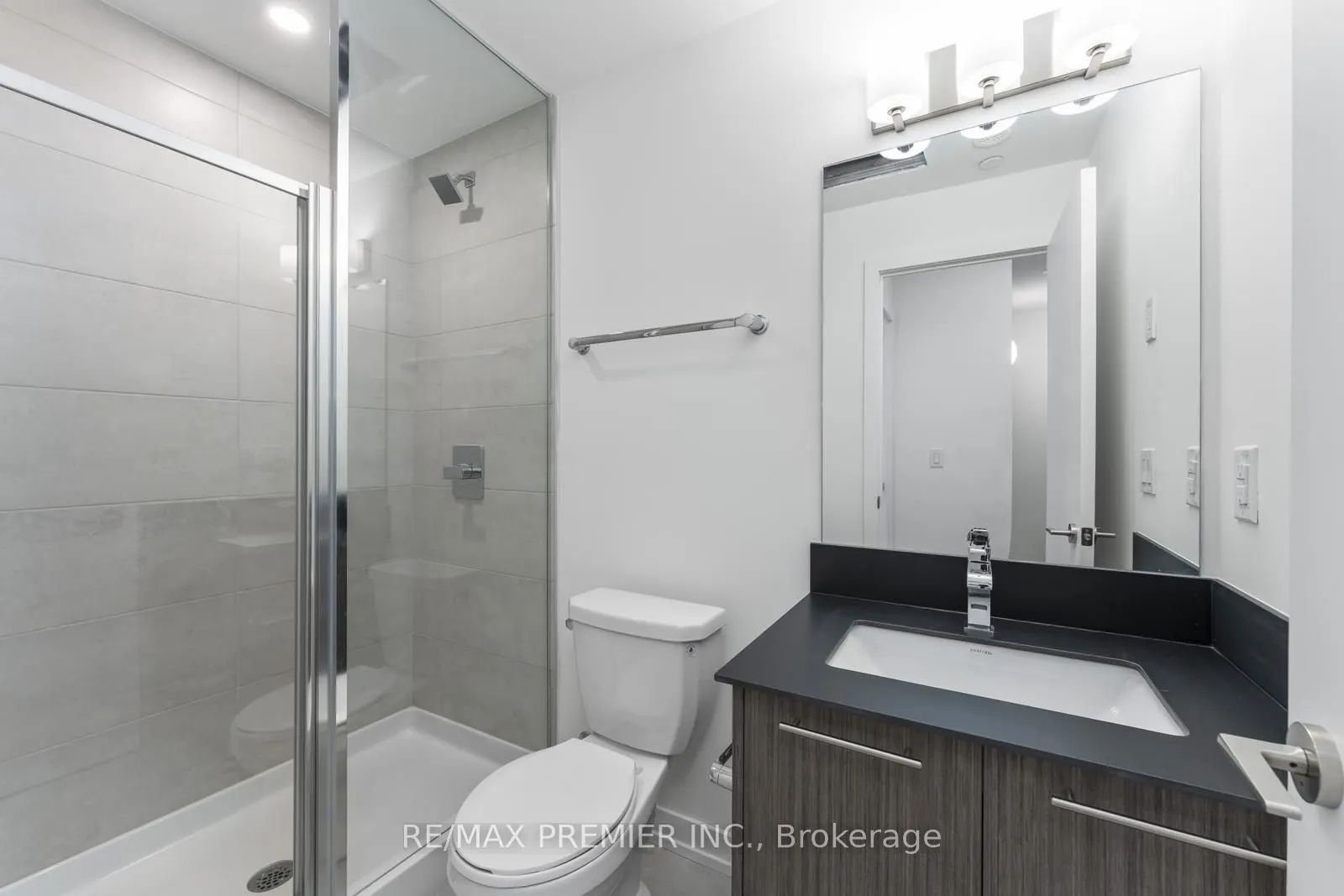 851 Sheppard Avenue W, #15