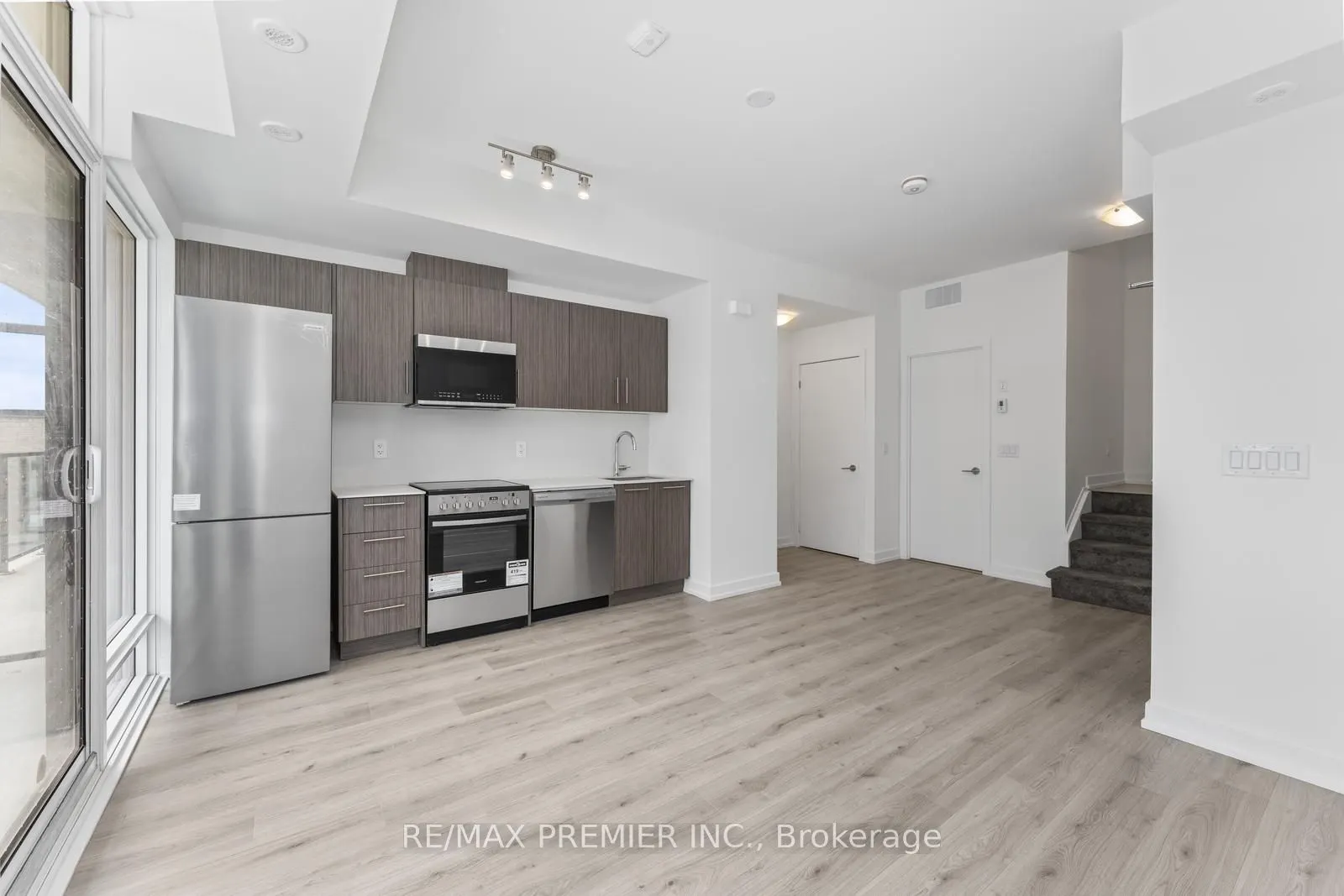 851 Sheppard Avenue W, #15