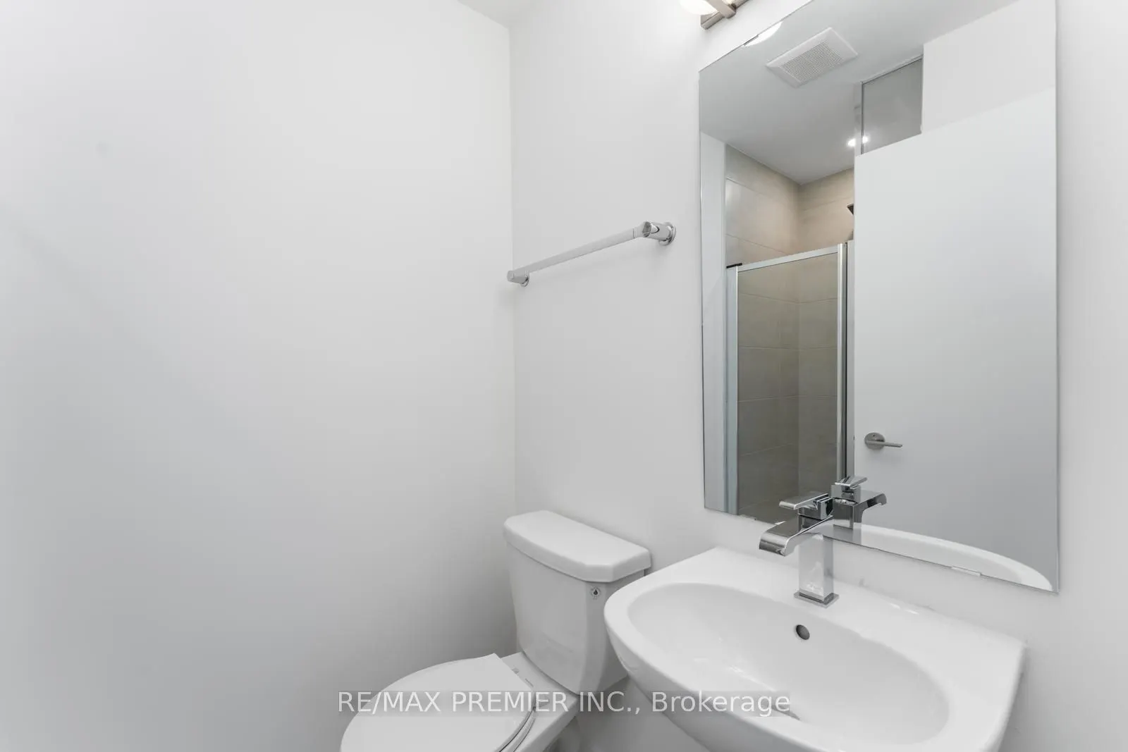 851 Sheppard Avenue W, #15