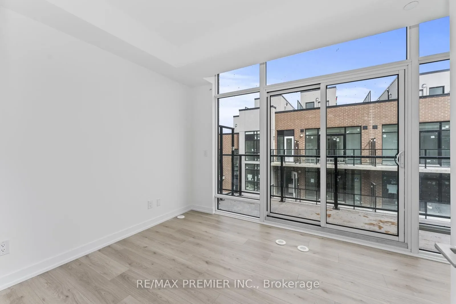 851 Sheppard Avenue W, #15