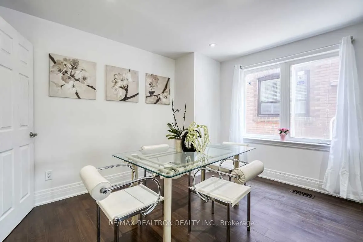 44 Jesmond Avenue N