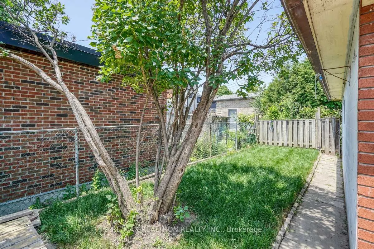 44 Jesmond Avenue N