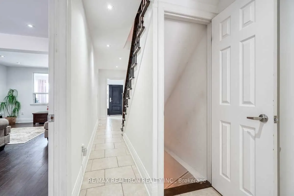 44 Jesmond Avenue N