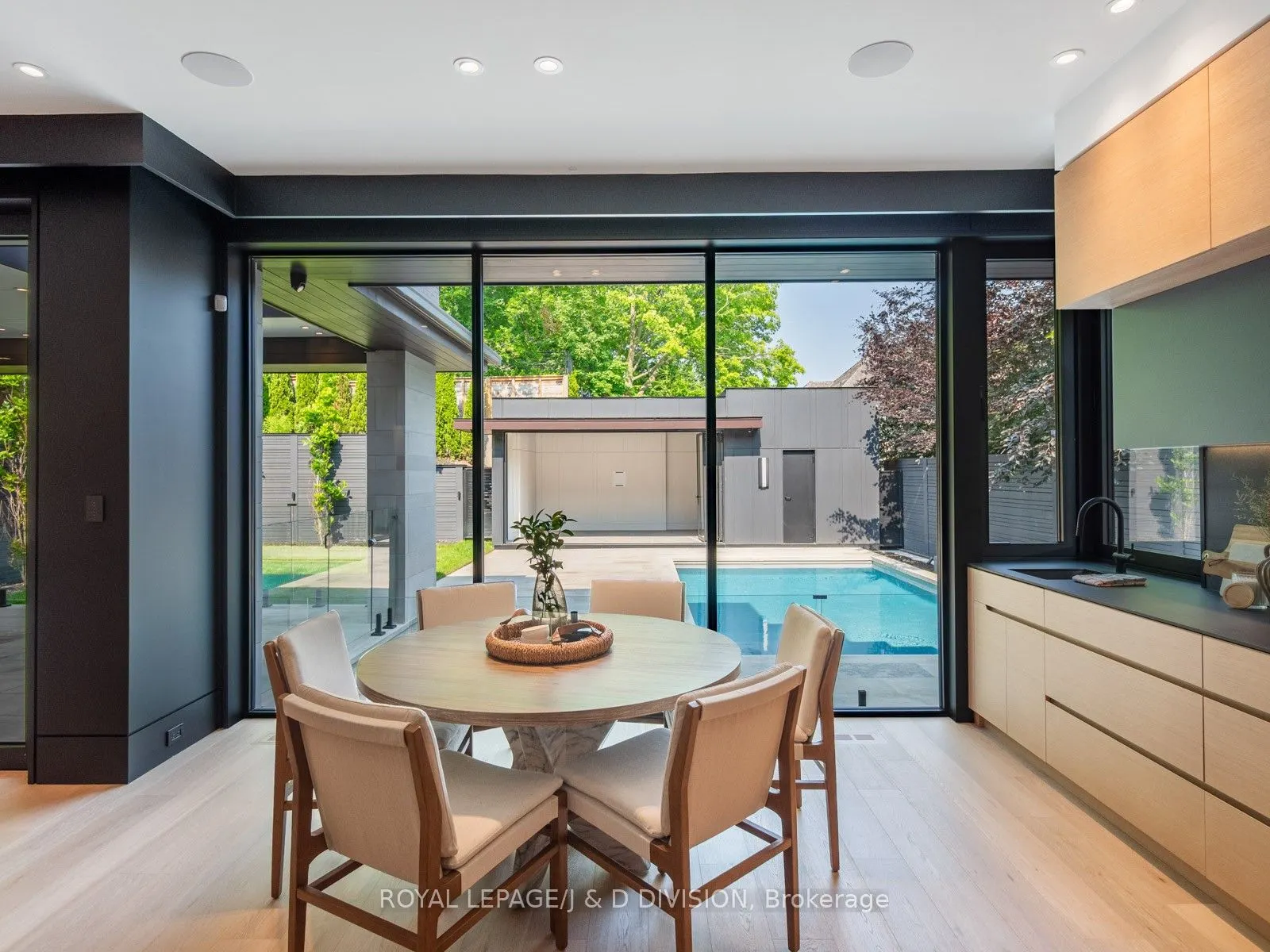 5 Fidelia Avenue