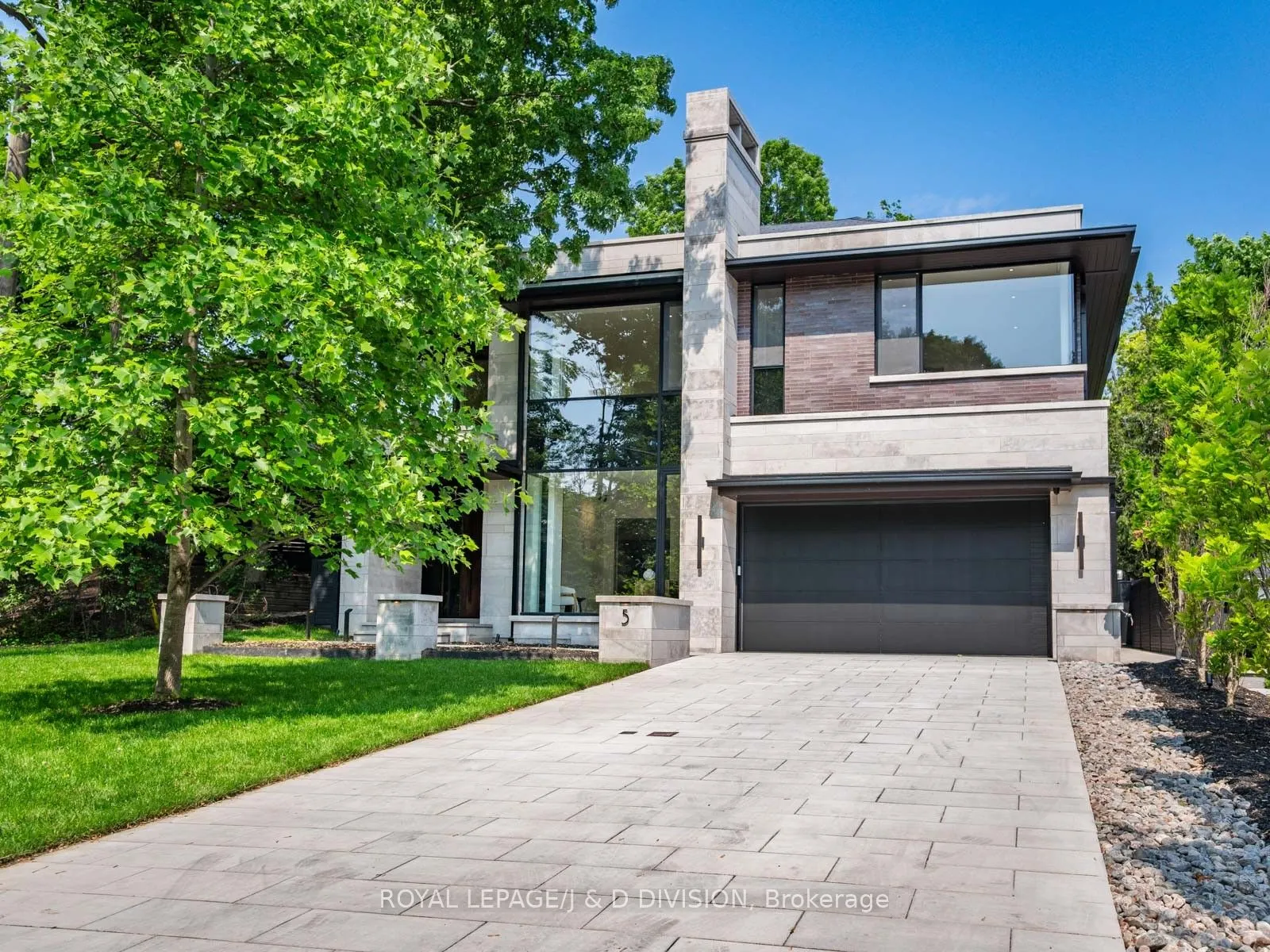5 Fidelia Avenue
