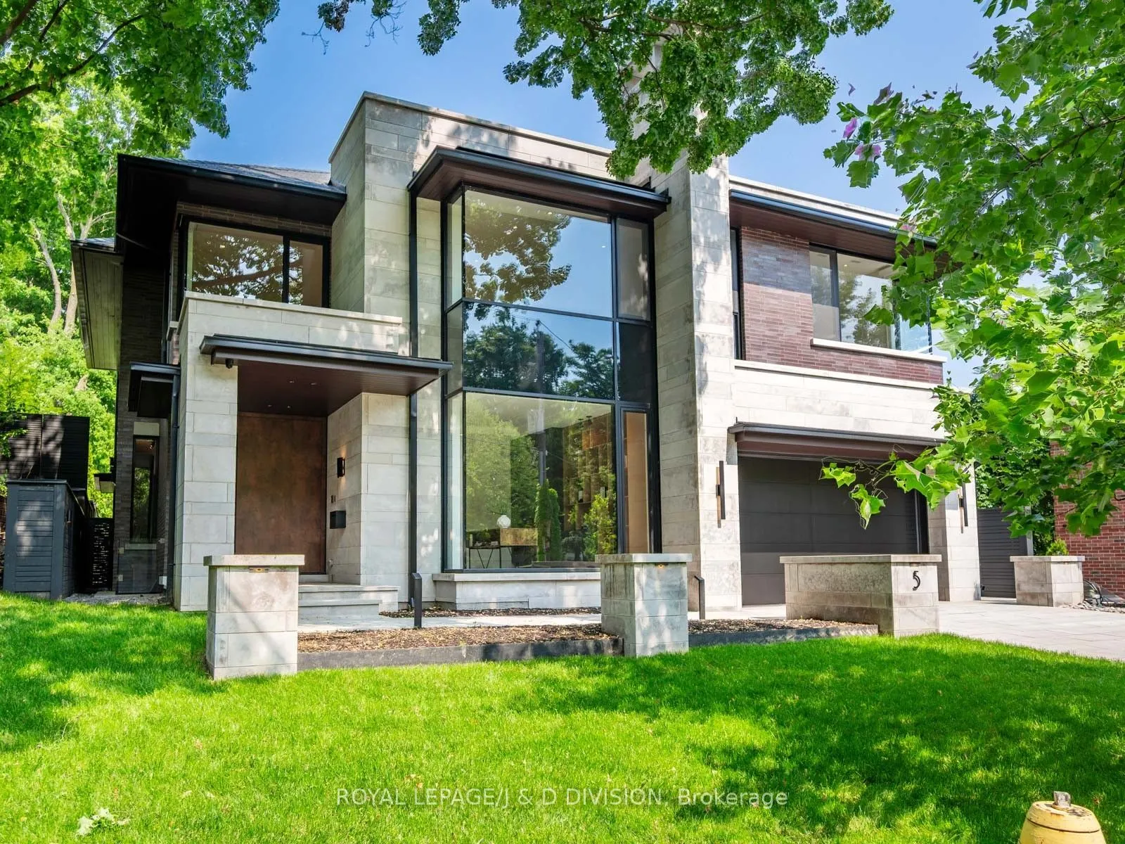 5 Fidelia Avenue