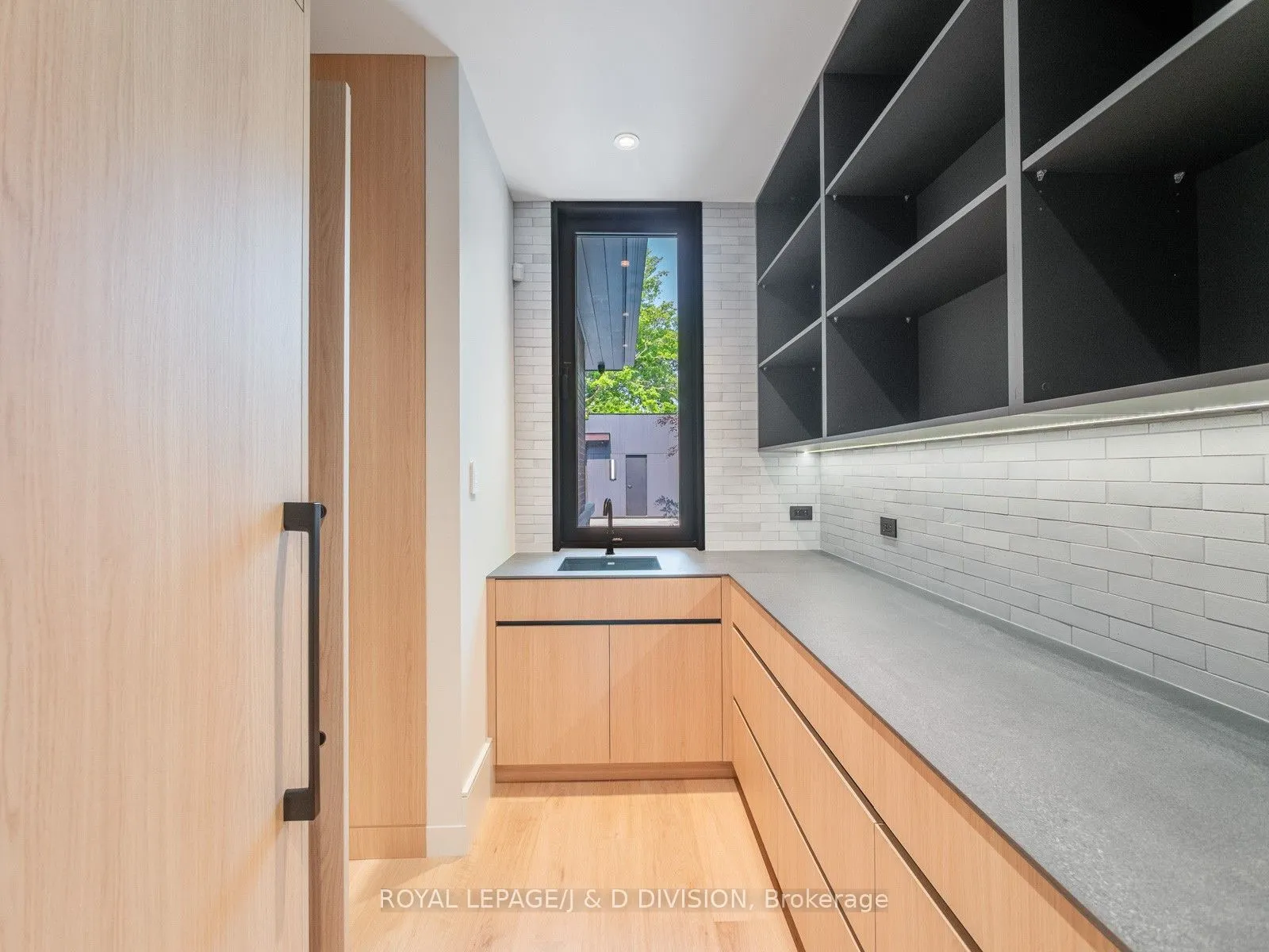 5 Fidelia Avenue