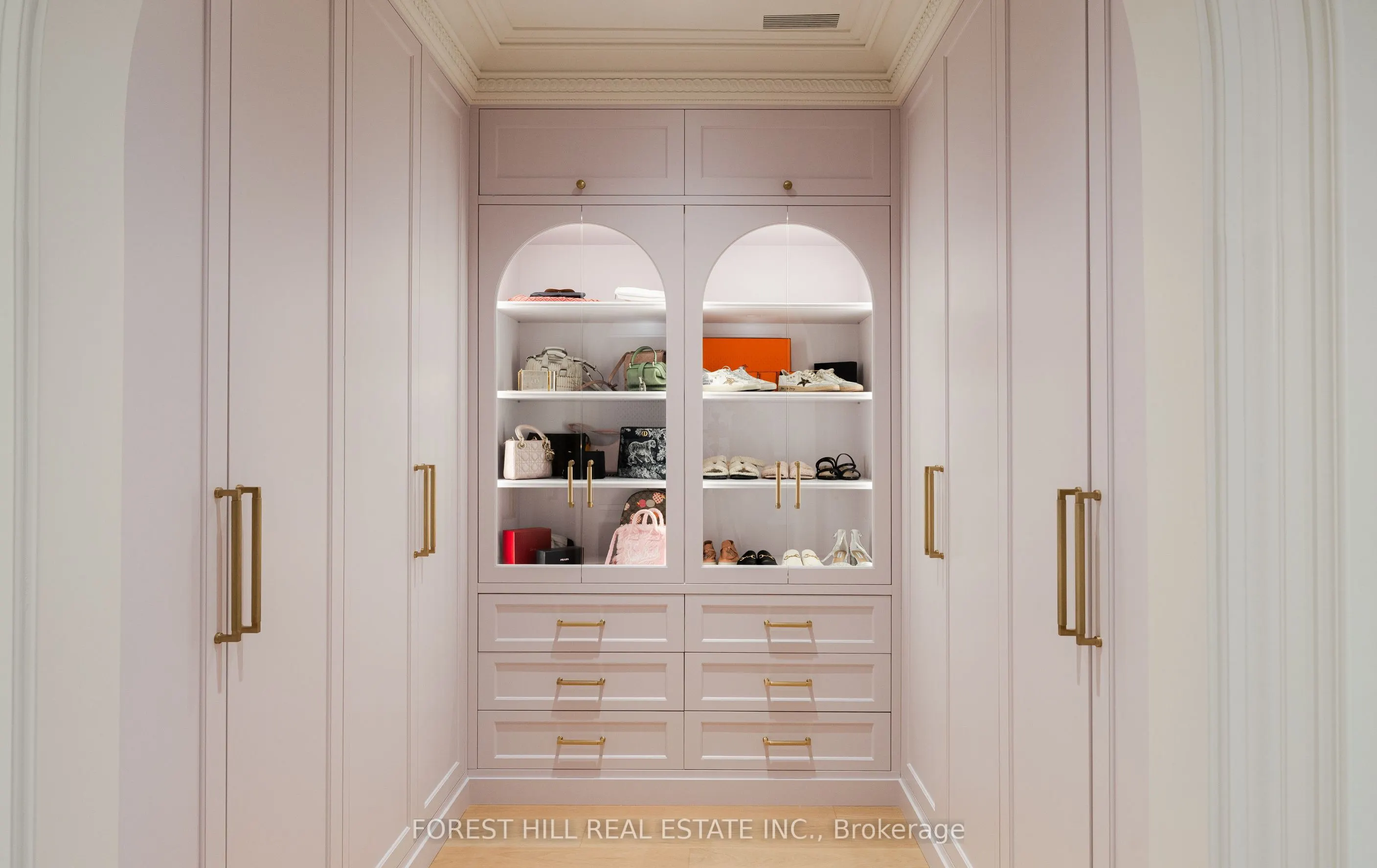 221 Forest Hill Road