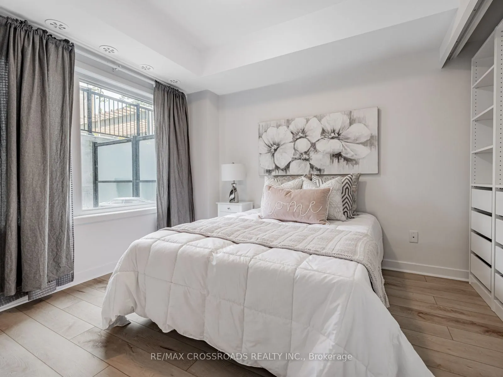 12 Marquette Avenue, #4