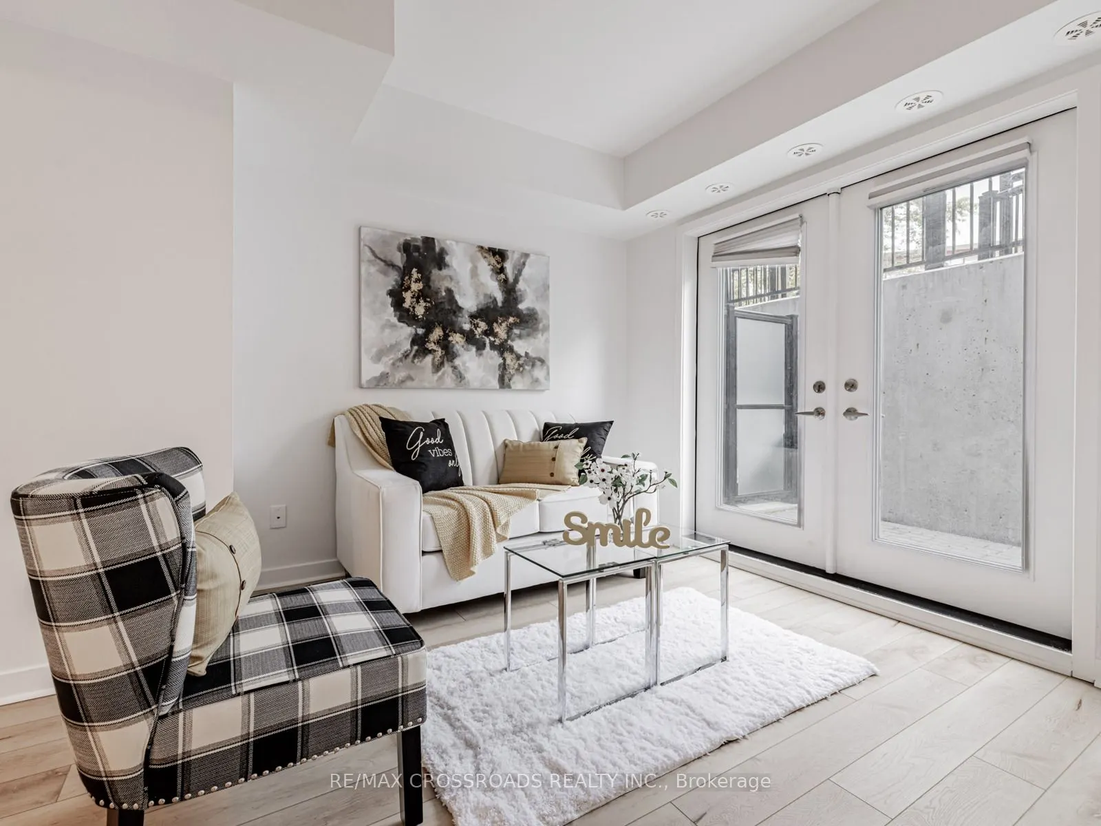 12 Marquette Avenue, #4