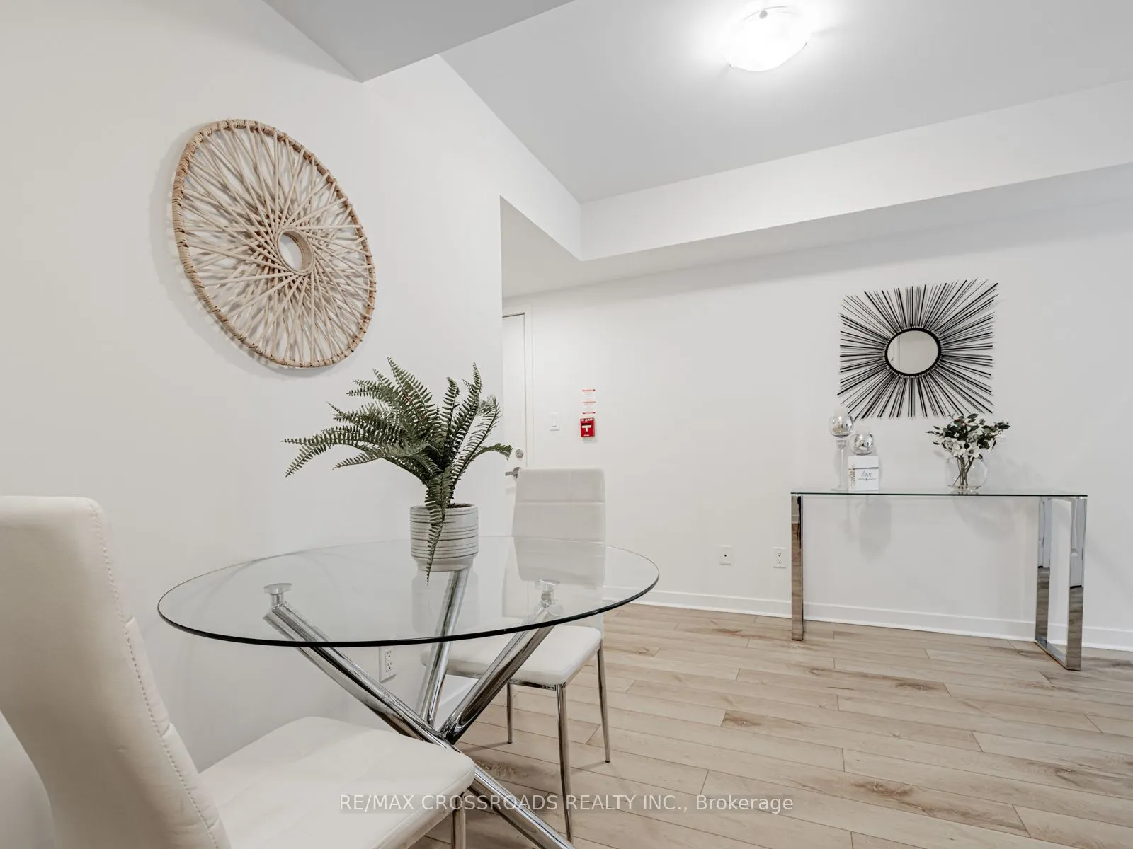 12 Marquette Avenue, #4