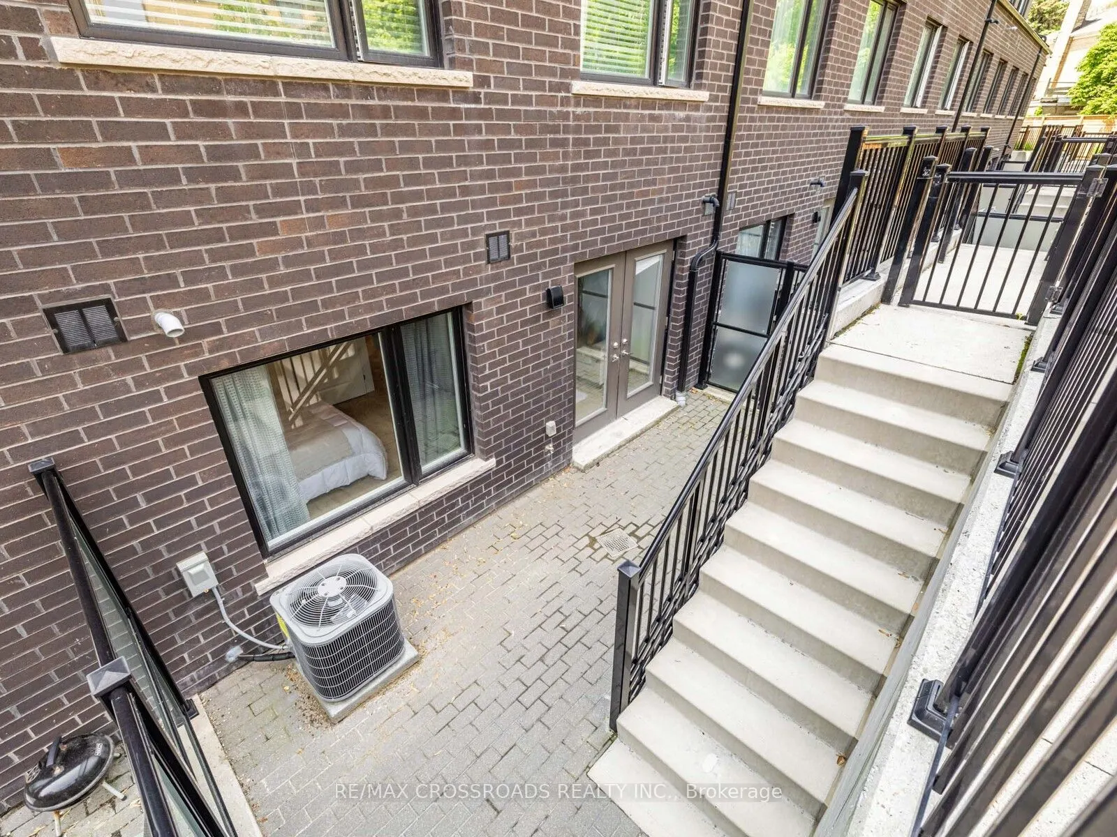 12 Marquette Avenue, #4