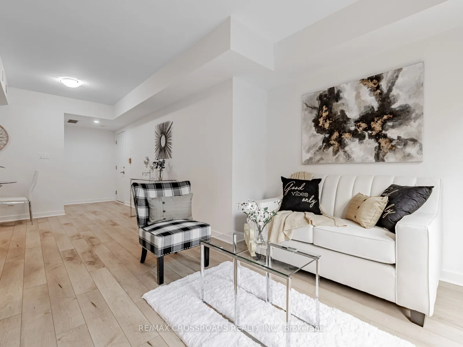 12 Marquette Avenue, #4