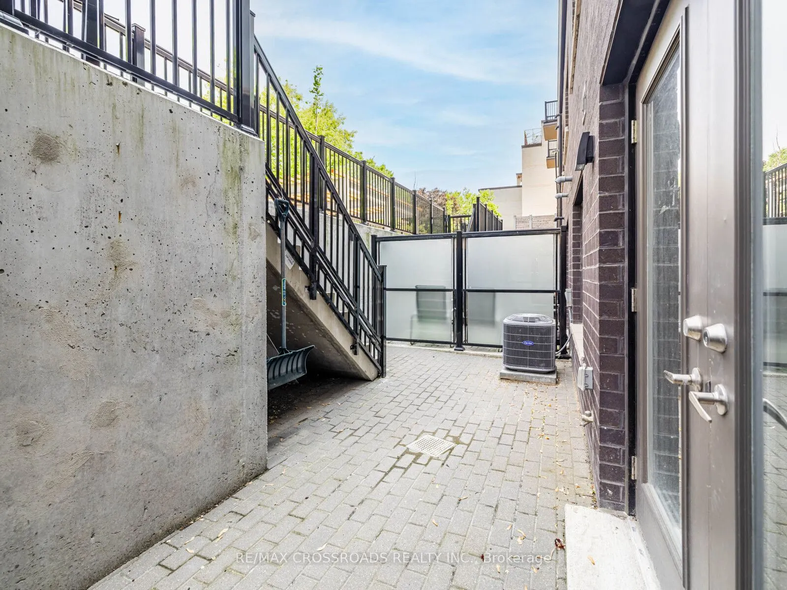 12 Marquette Avenue, #4