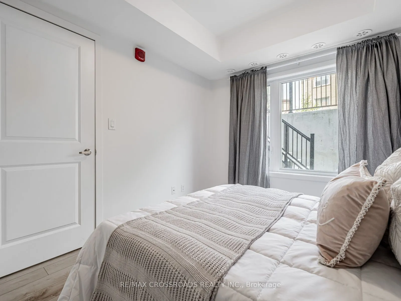 12 Marquette Avenue, #4