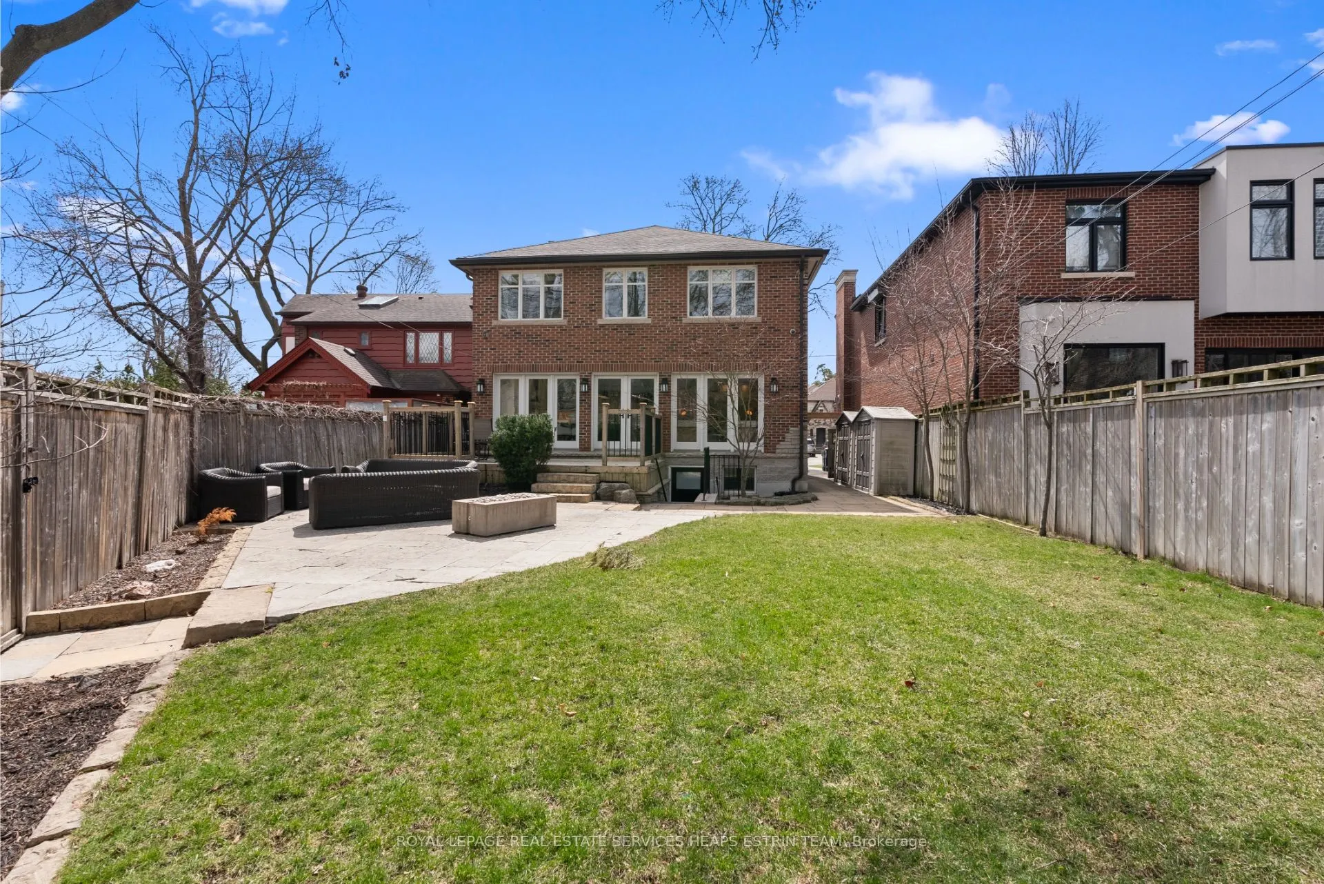 32 Parkhurst Boulevard