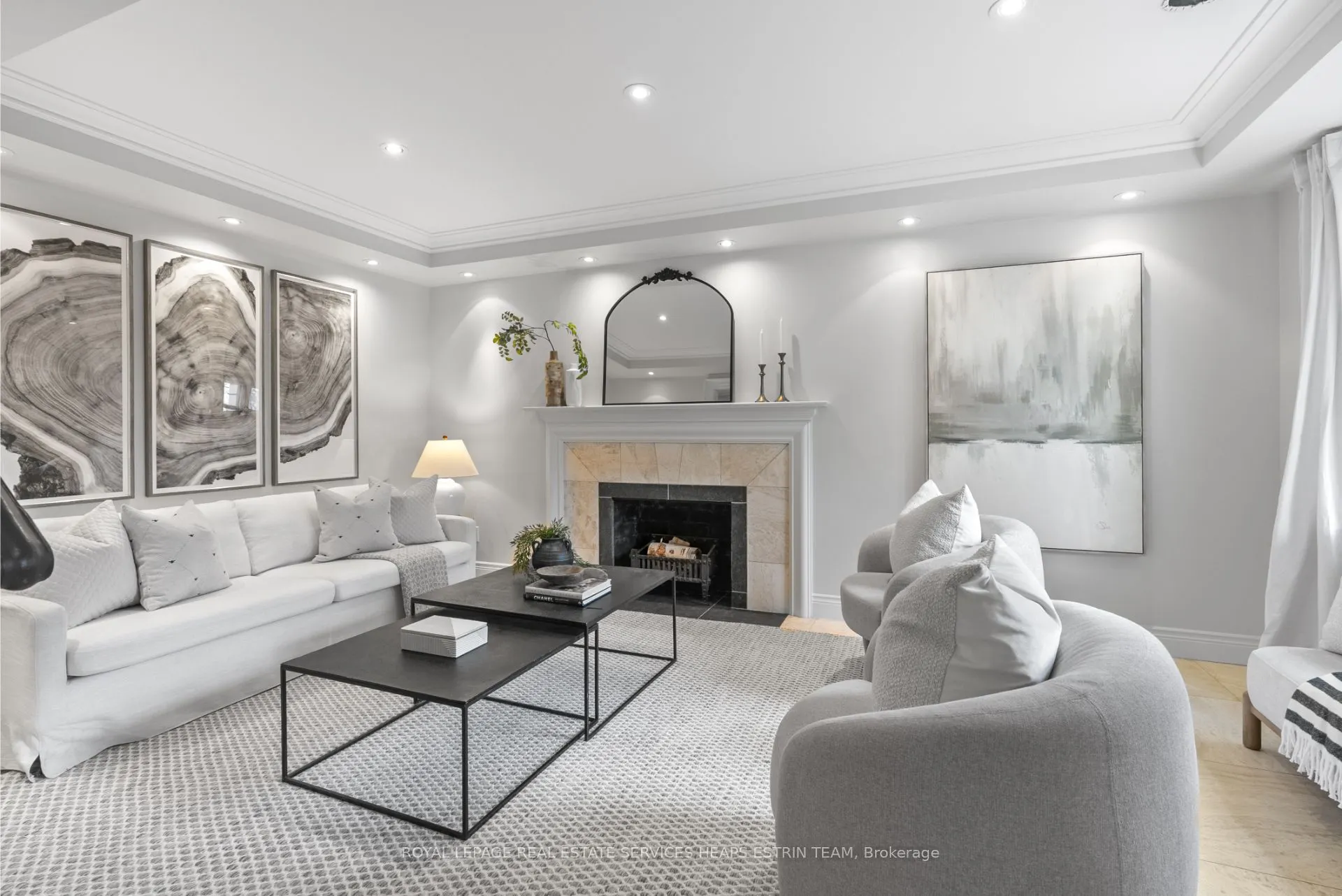 32 Parkhurst Boulevard