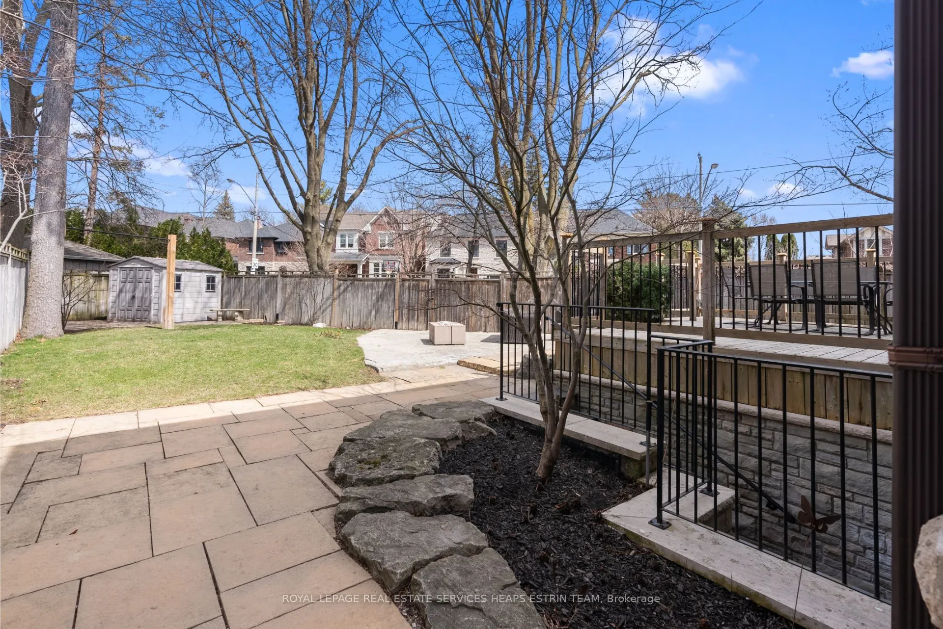 32 Parkhurst Boulevard