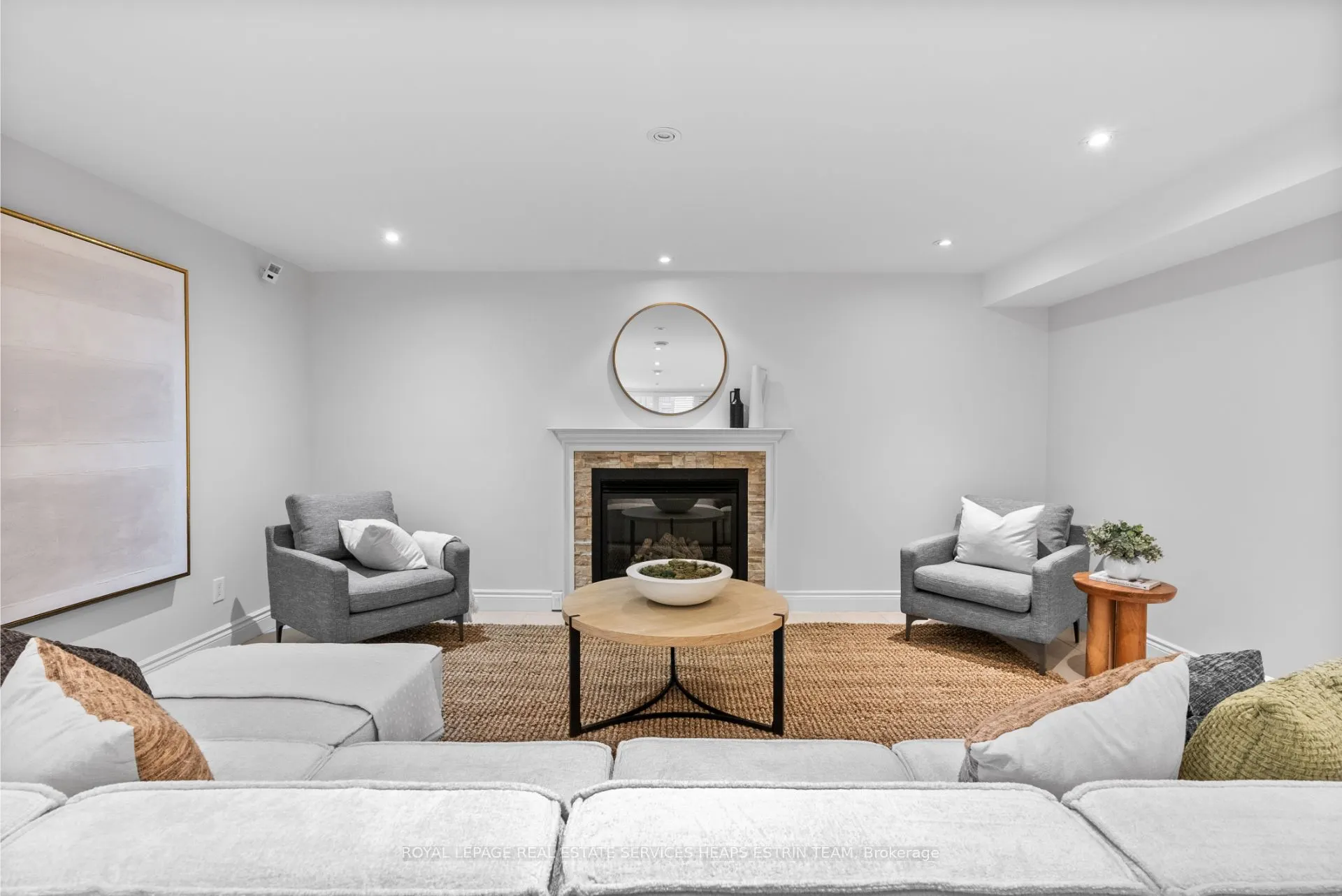 32 Parkhurst Boulevard