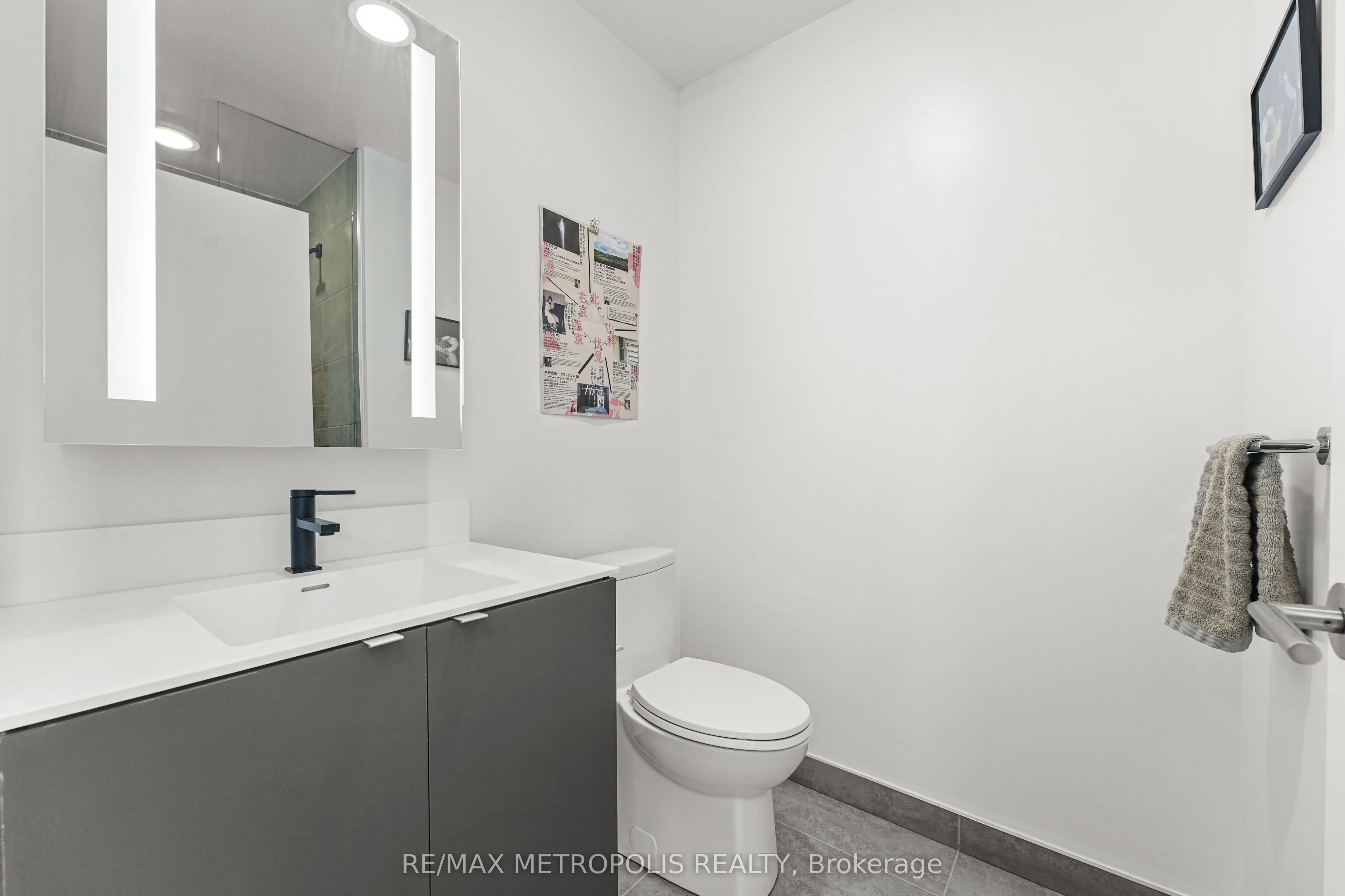 500 Dupont Street, #815