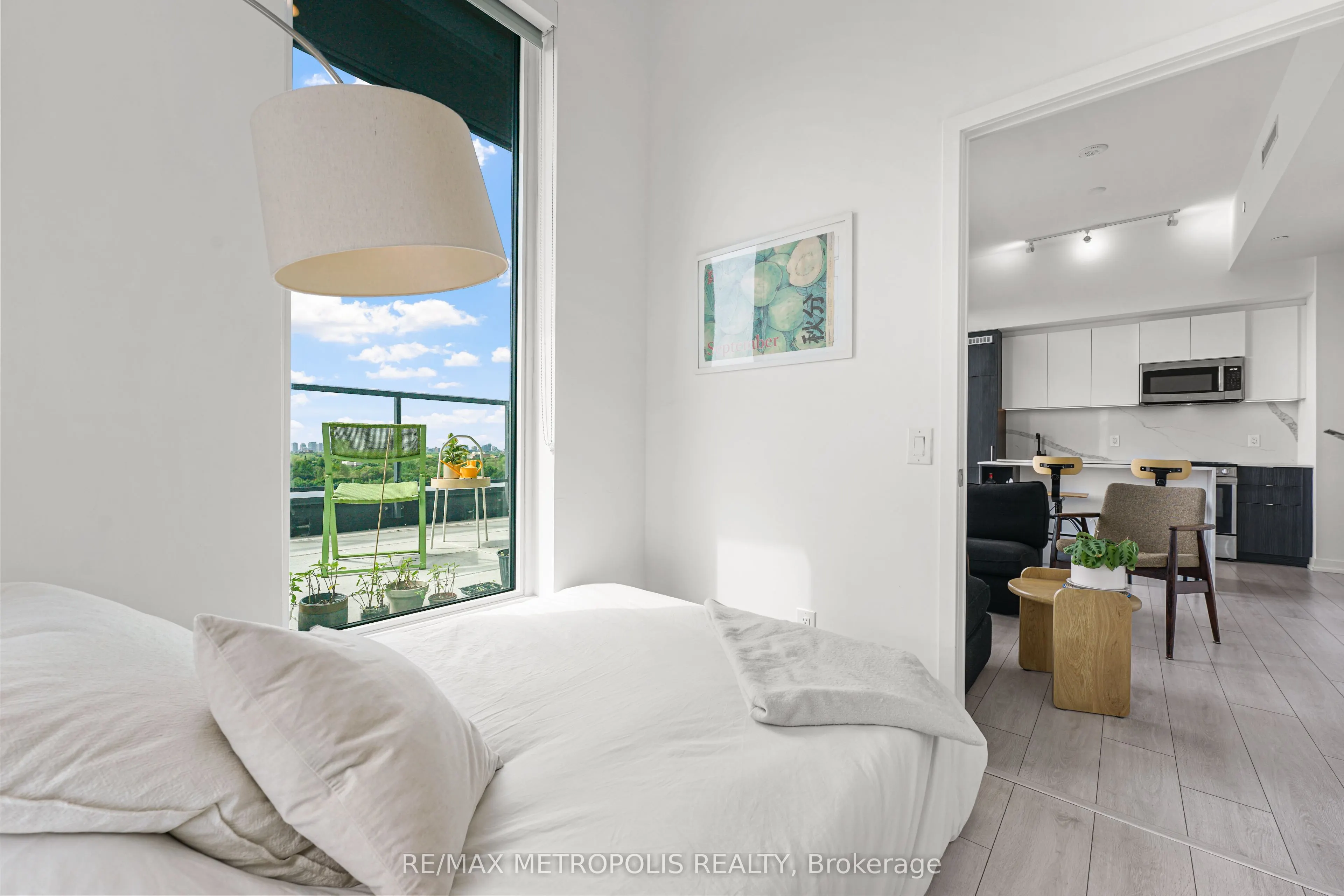 500 Dupont Street, #815