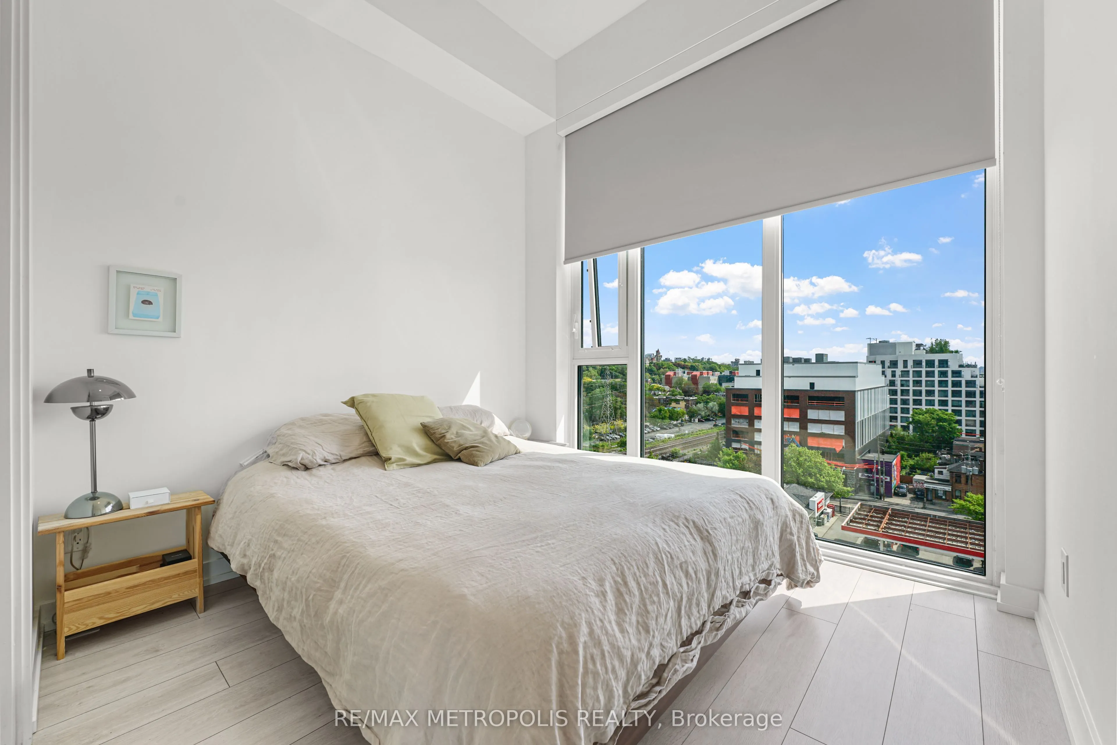 500 Dupont Street, #815
