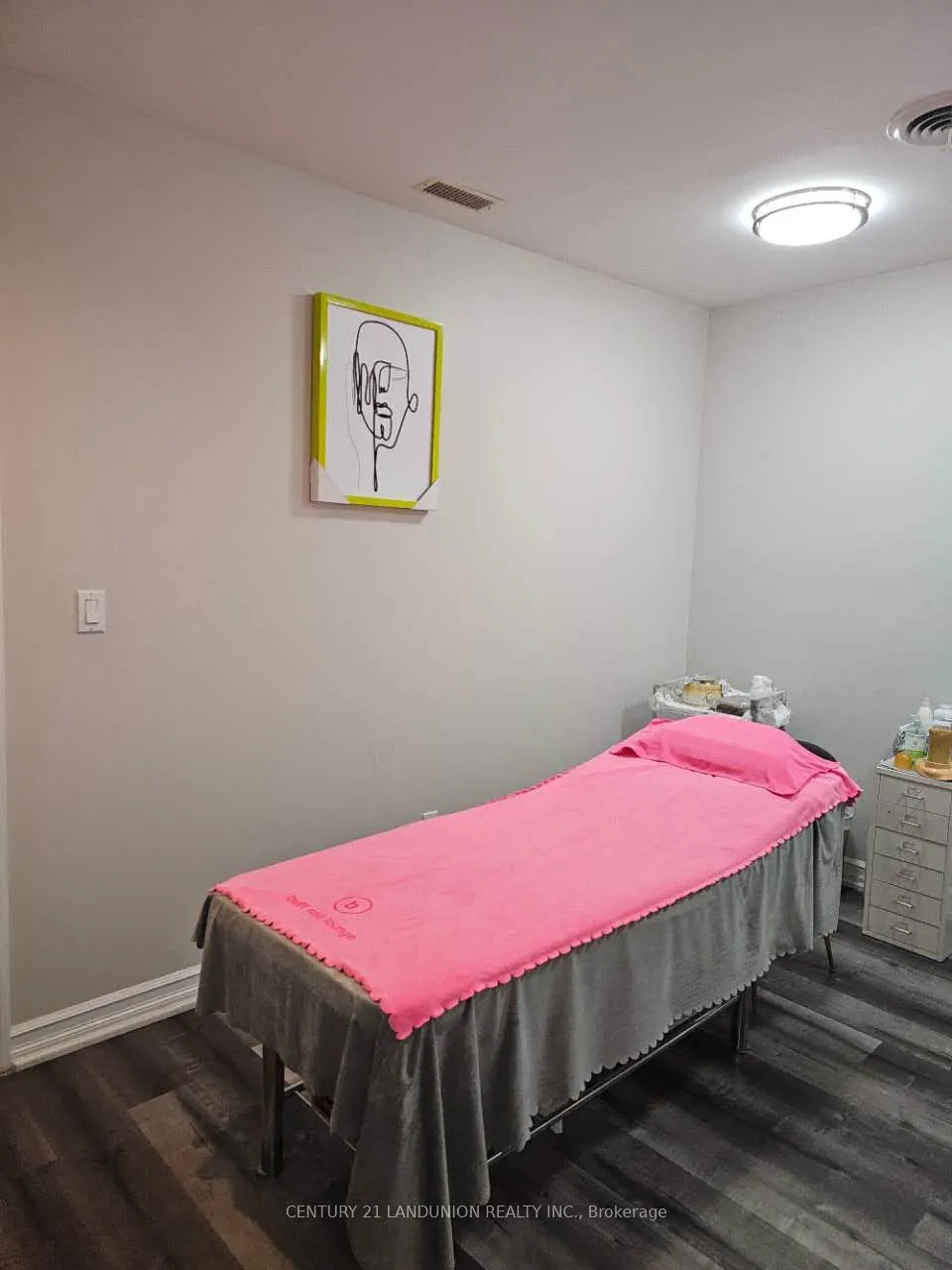 3379 Bathurst Street