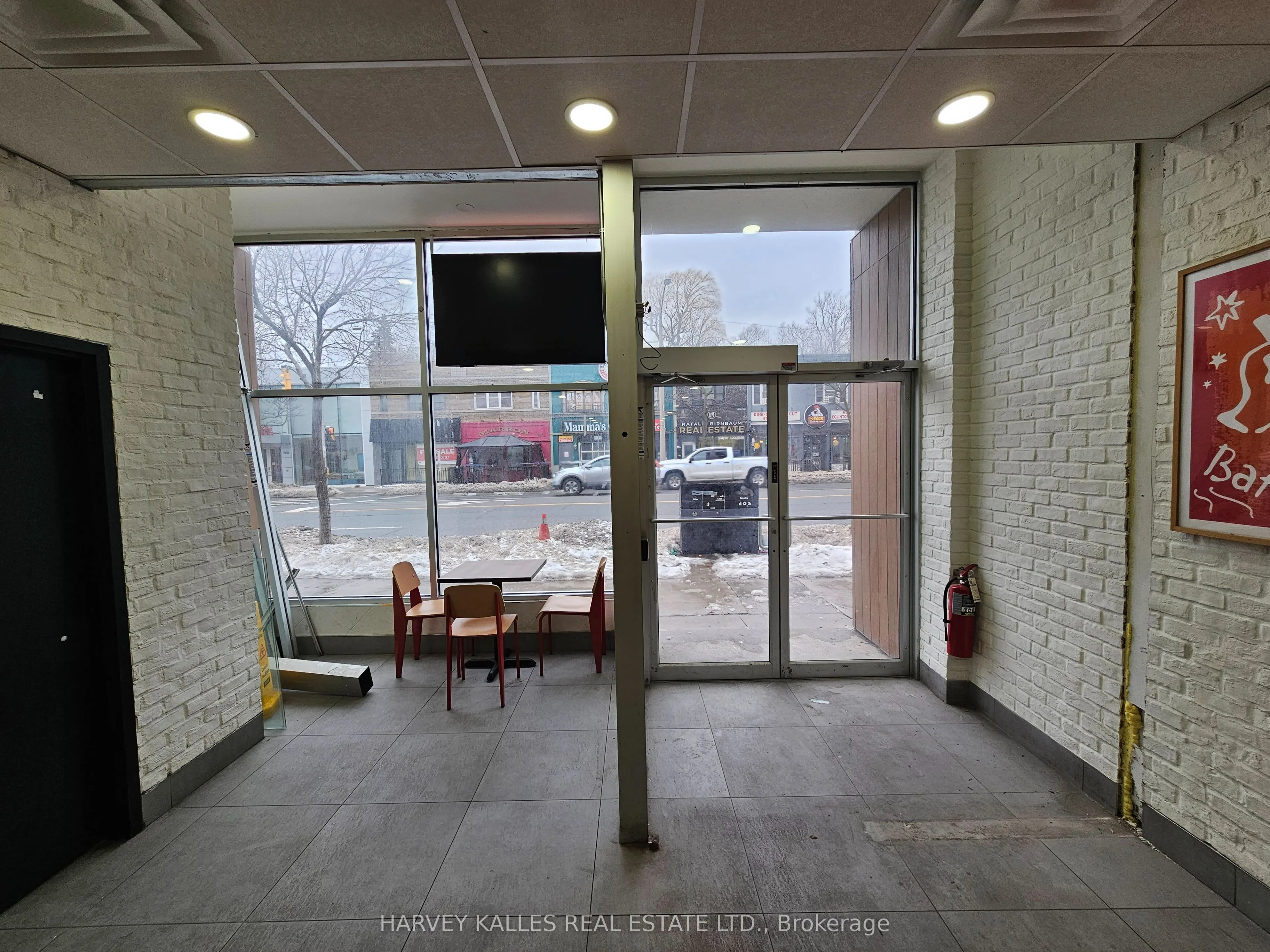 947 Eglinton Avenue W