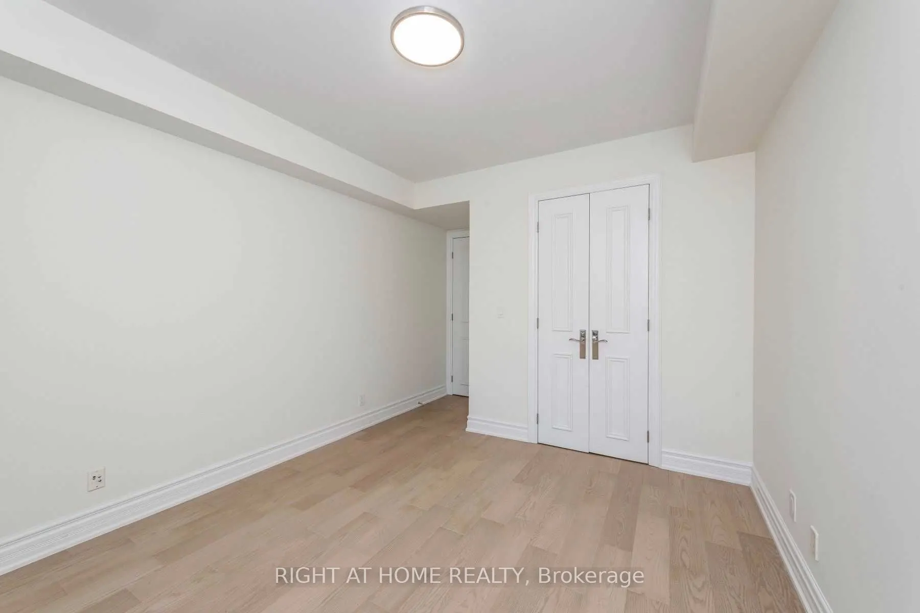 10 Old York Mills Road, #511