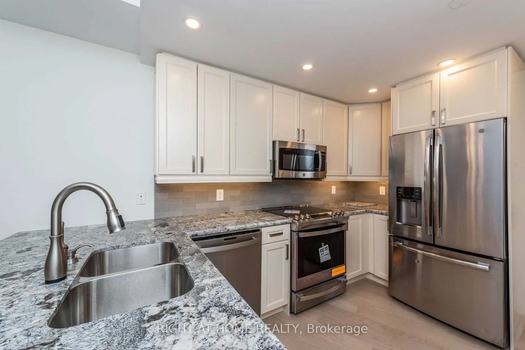 10 Old York Mills Road, #511