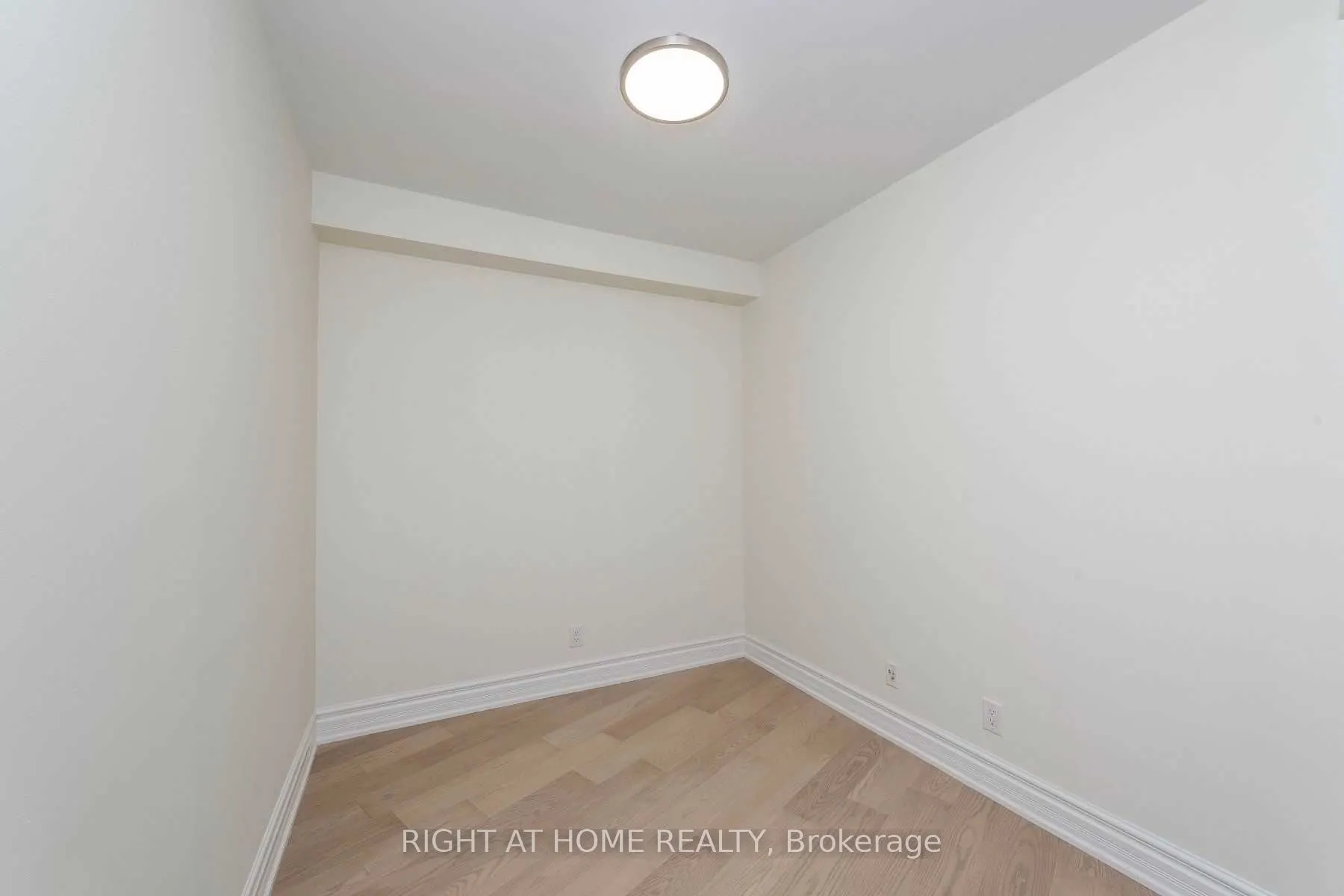 10 Old York Mills Road, #511