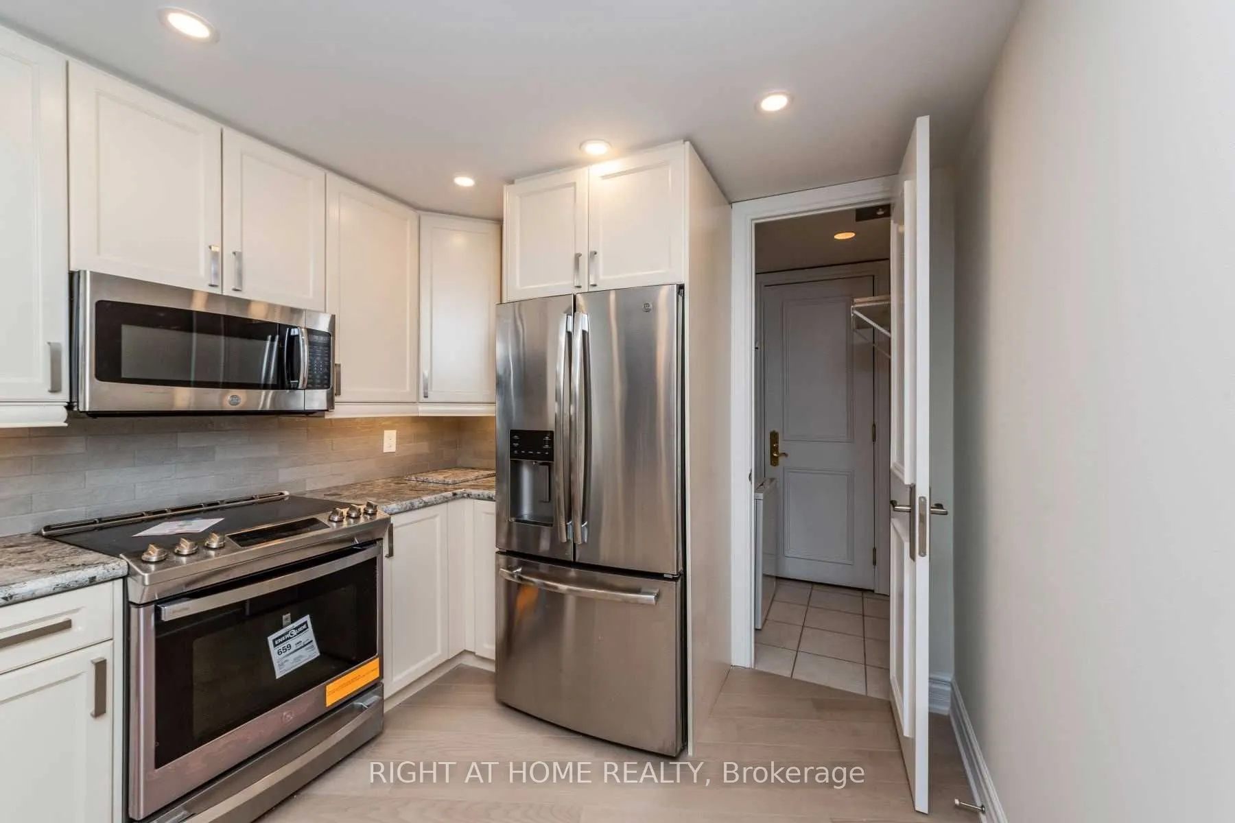 10 Old York Mills Road, #511