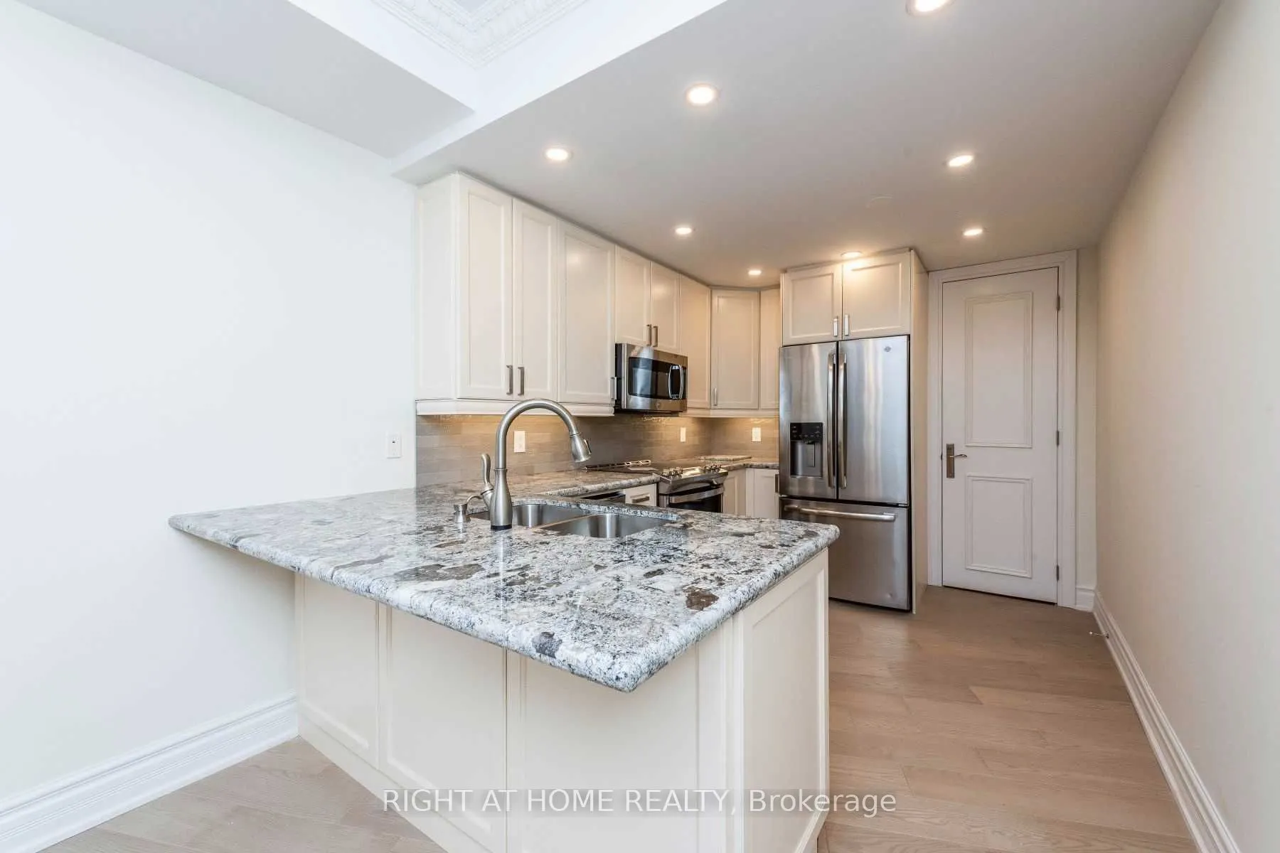 10 Old York Mills Road, #511